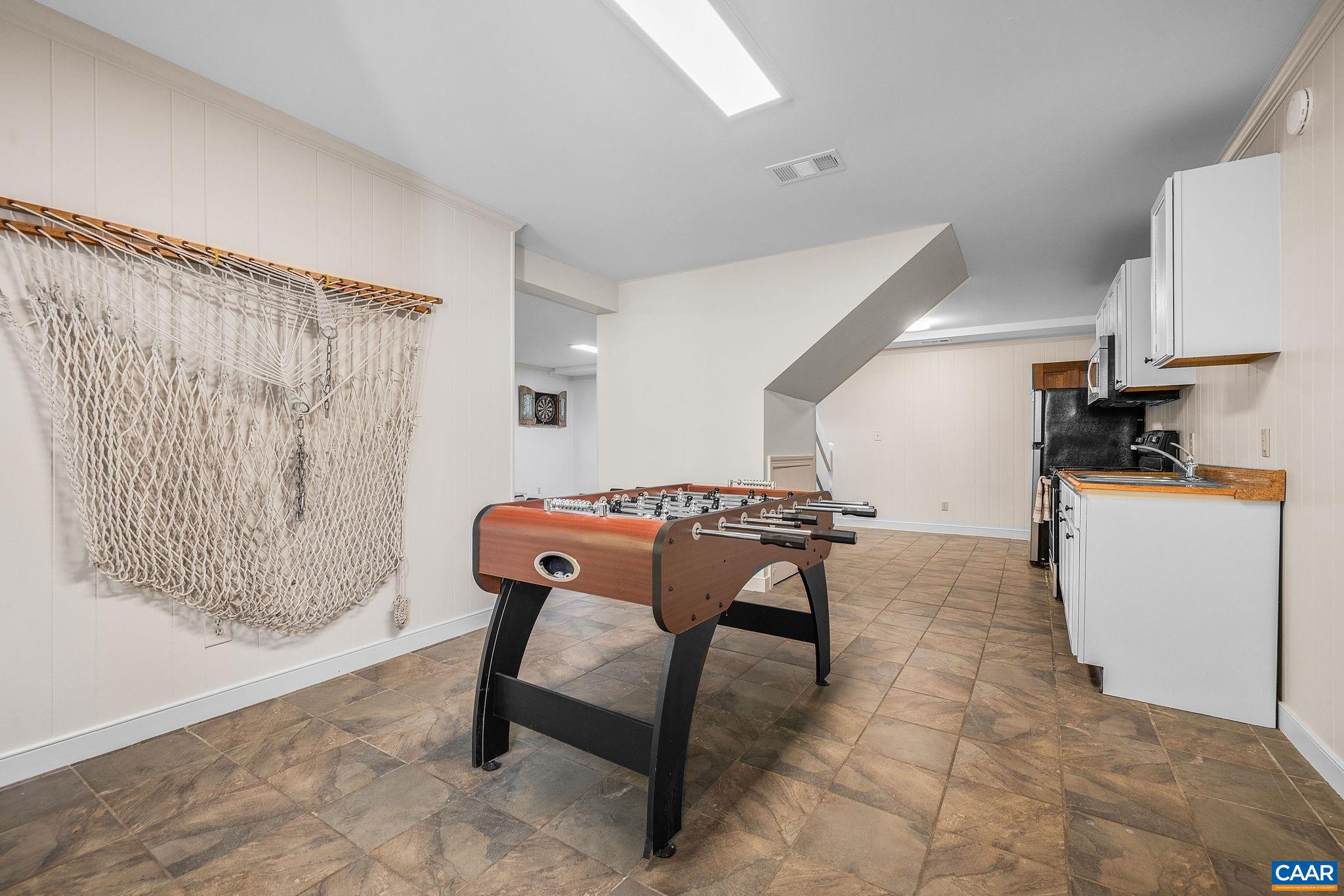 755 LOCHRIDGE LN