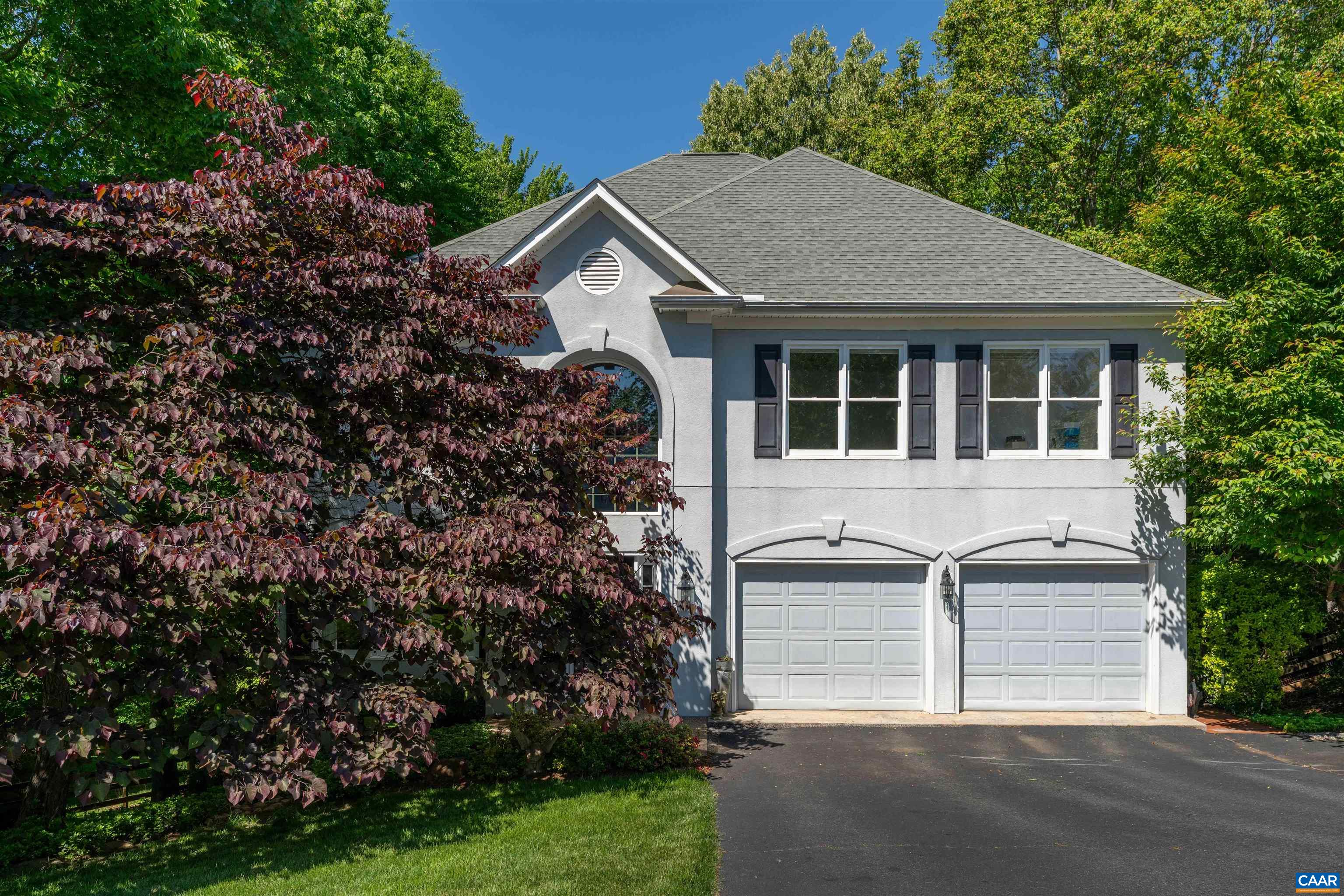 912 KING WILLIAM DR