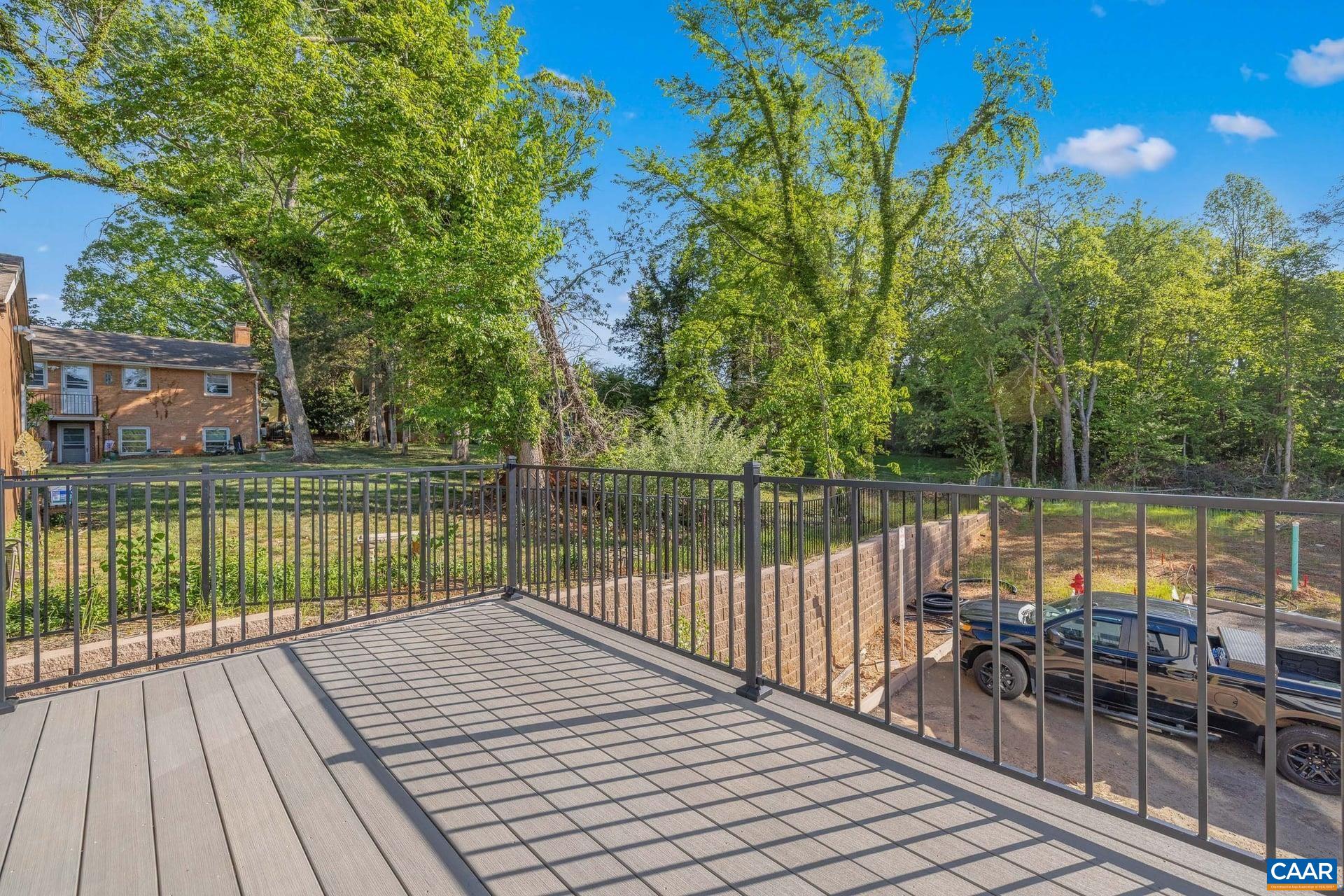 302 FLINT DR