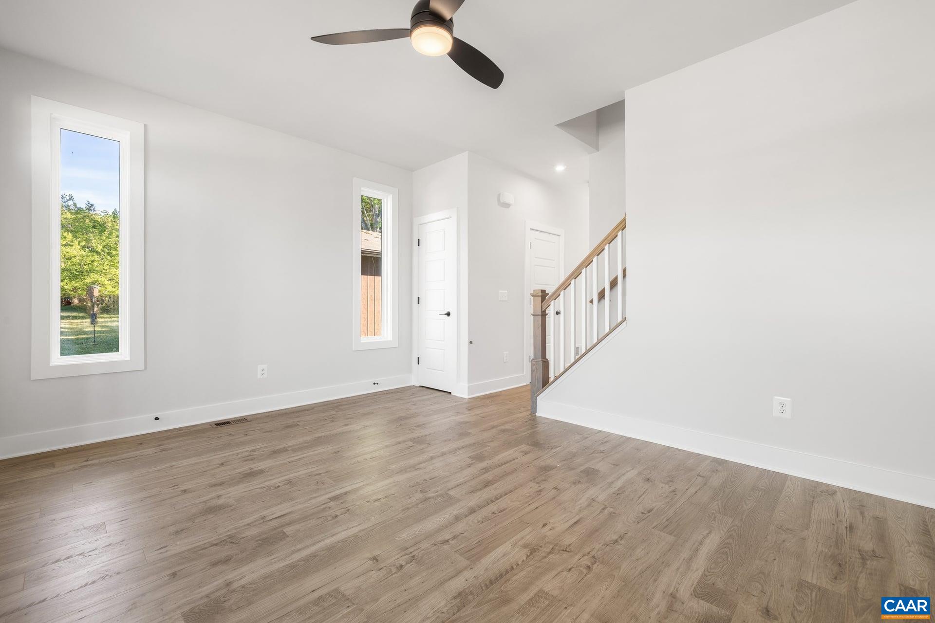 302 FLINT DR