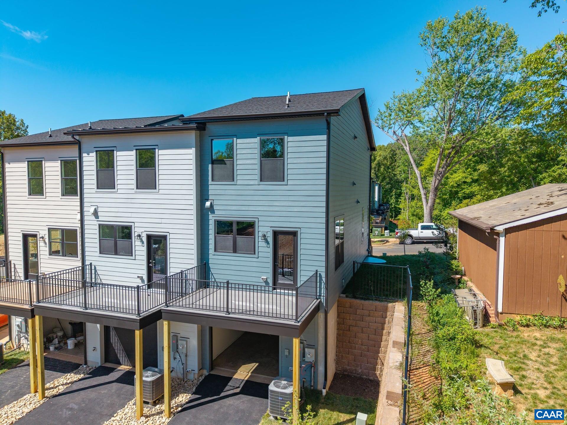 302 FLINT DR