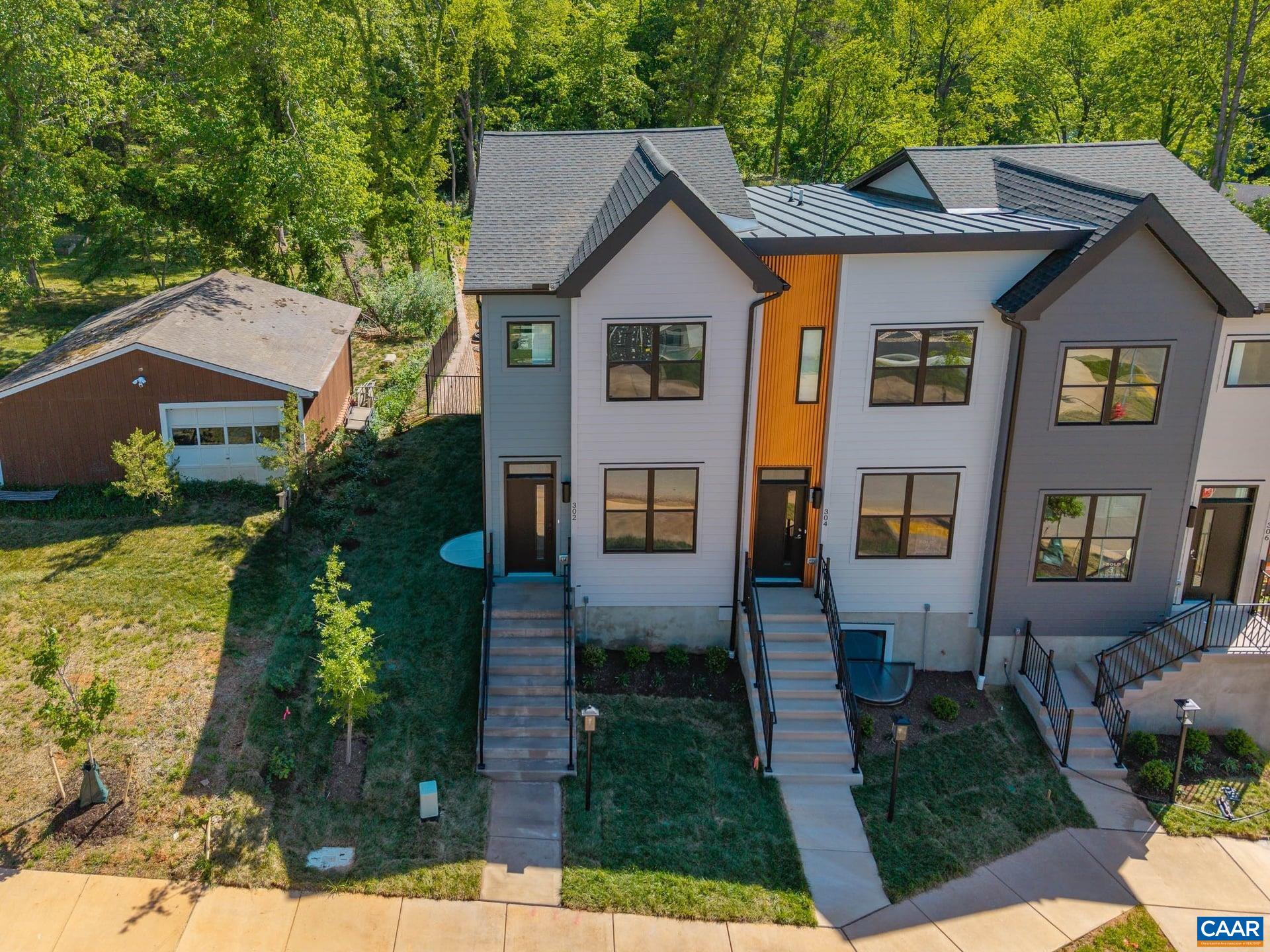 302 FLINT DR