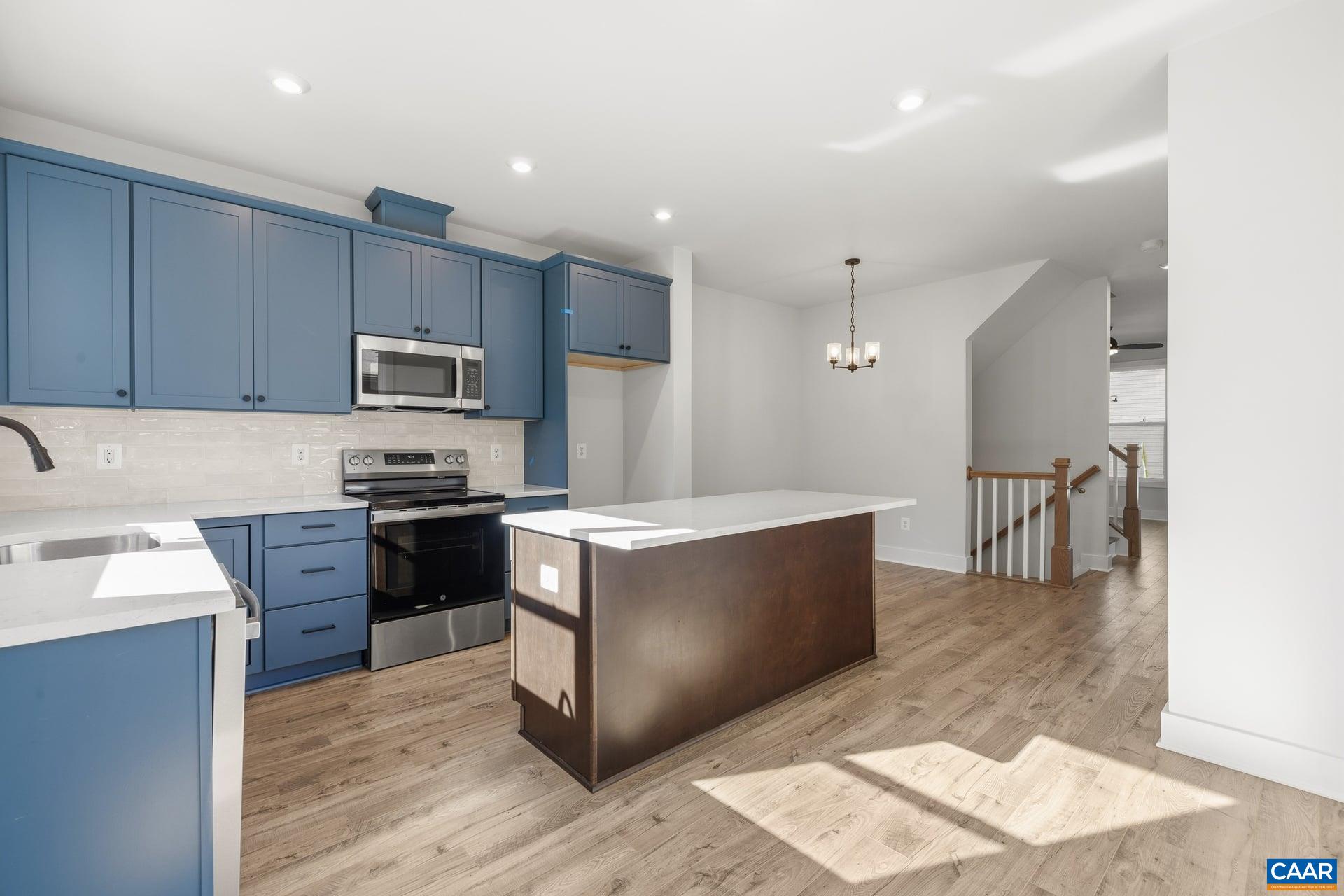 302 FLINT DR