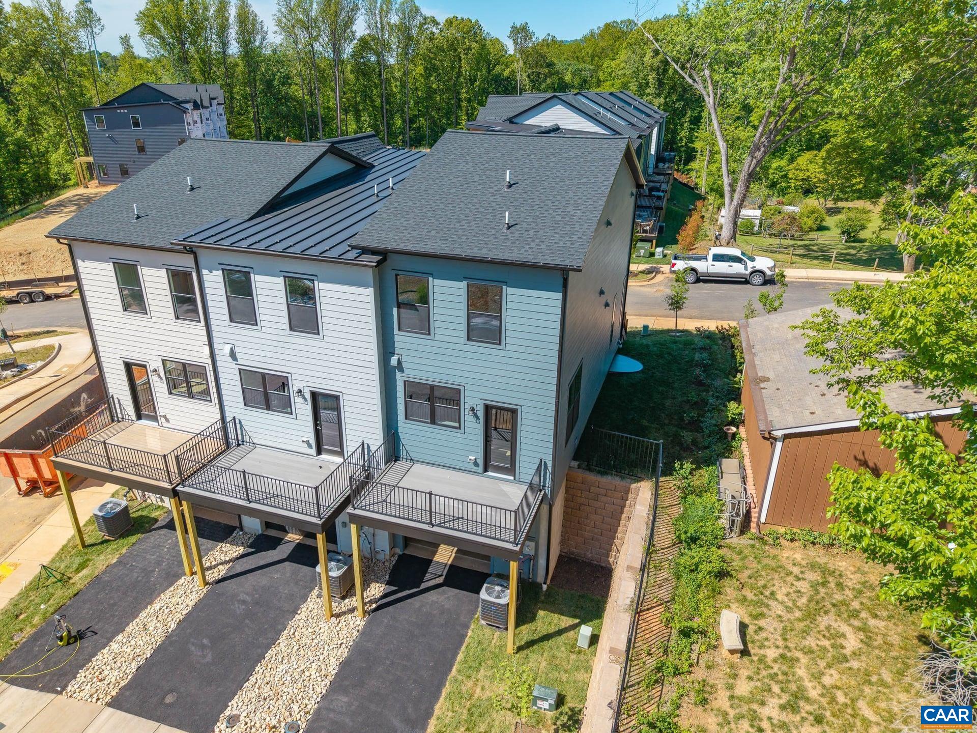 302 FLINT DR