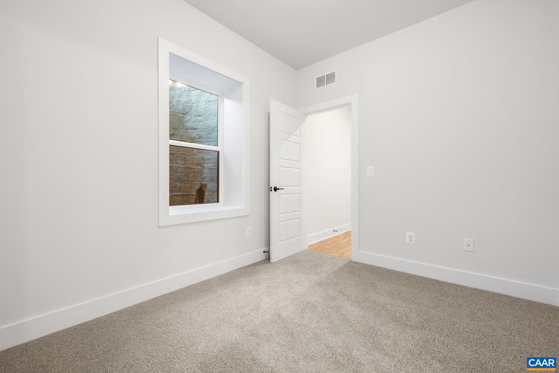 302 FLINT DR