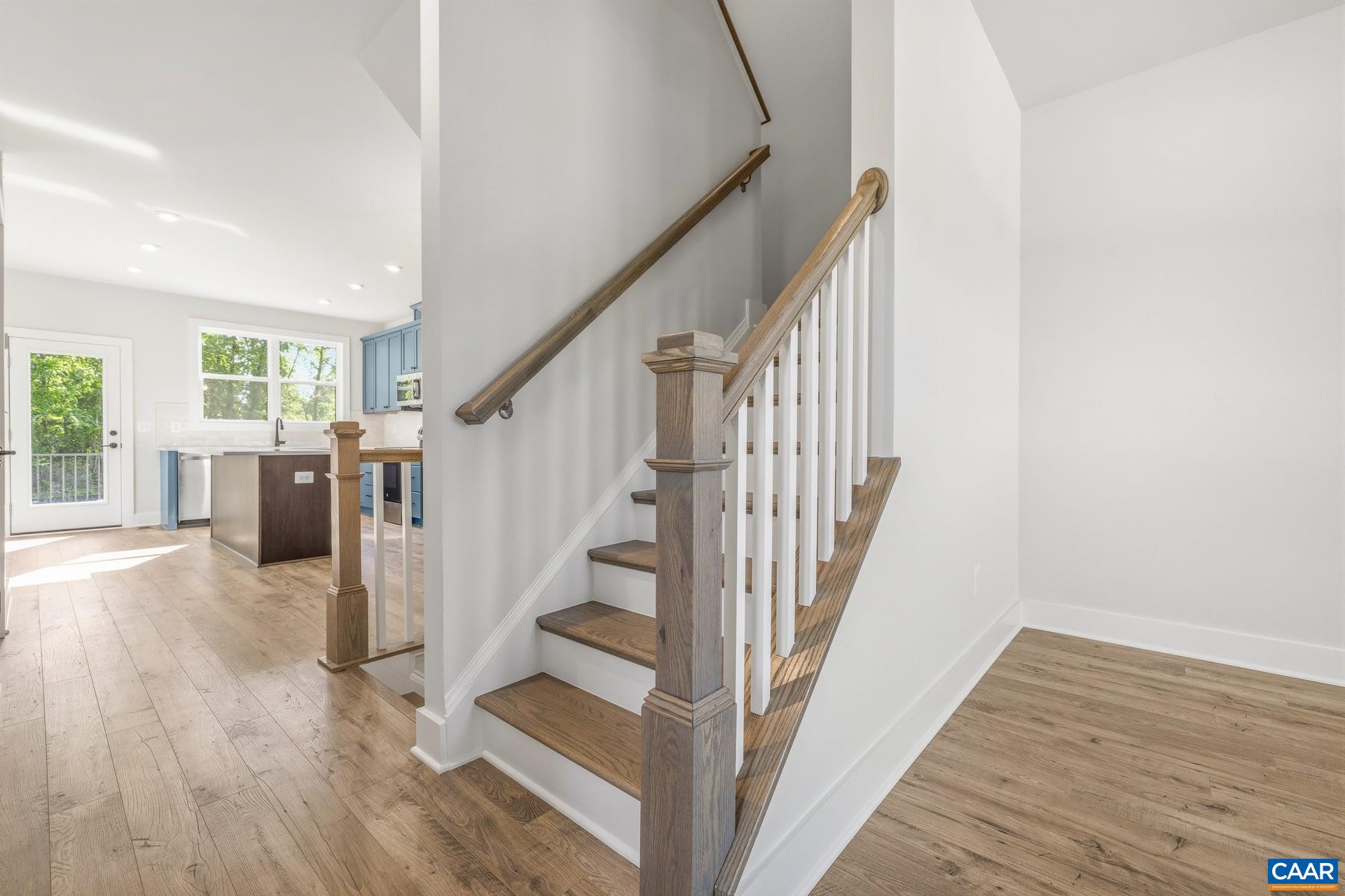302 FLINT DR