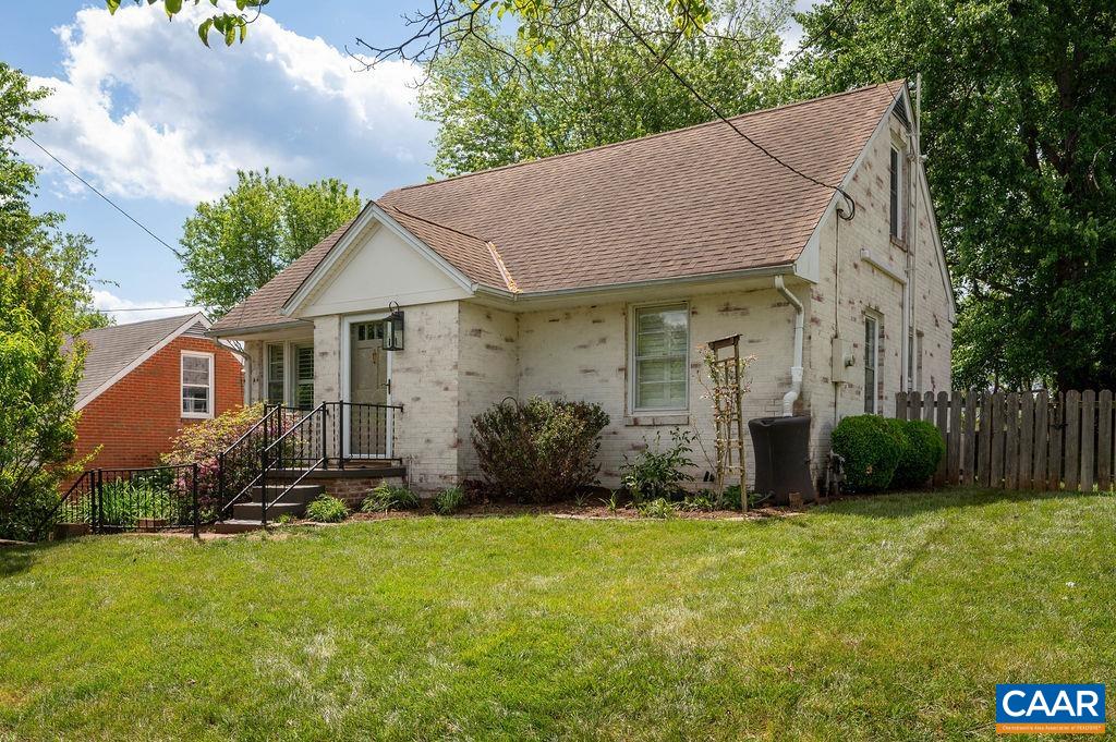 908 DRUID AVE