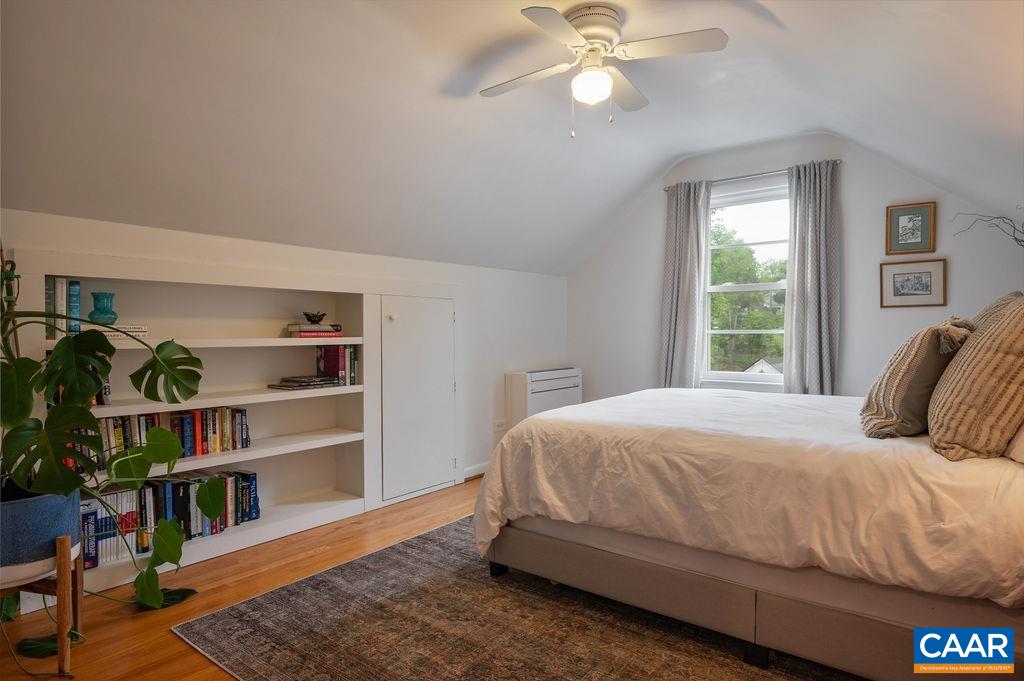 908 DRUID AVE