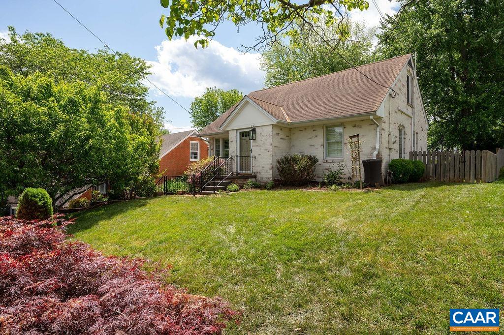 908 DRUID AVE