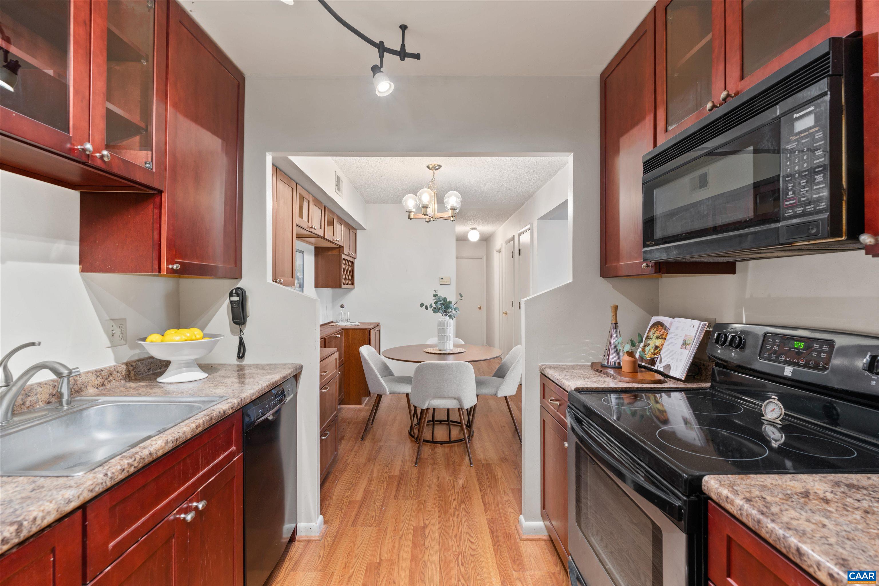 101 TURTLE CREEK RD Unit: 10