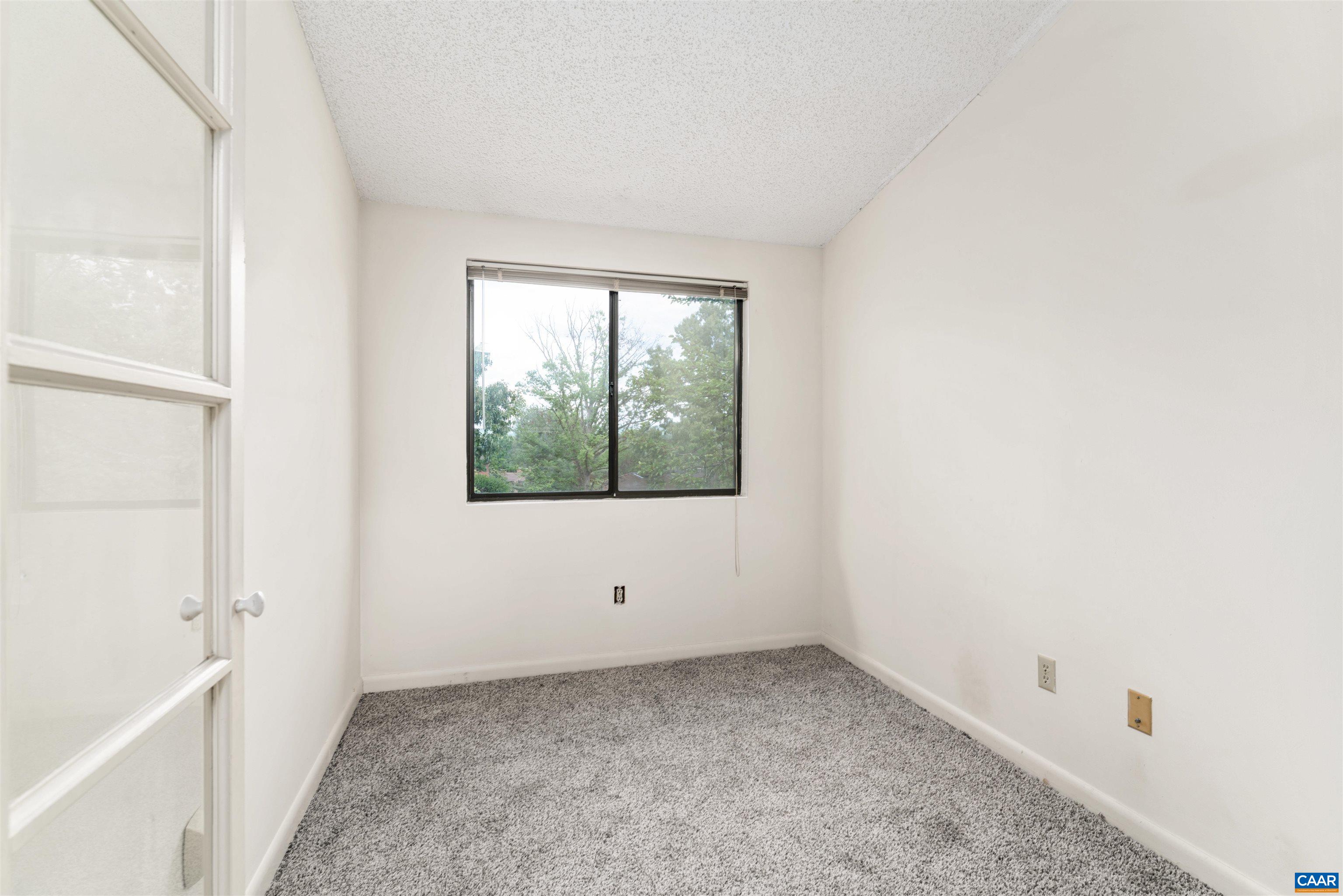 101 TURTLE CREEK RD Unit: 10