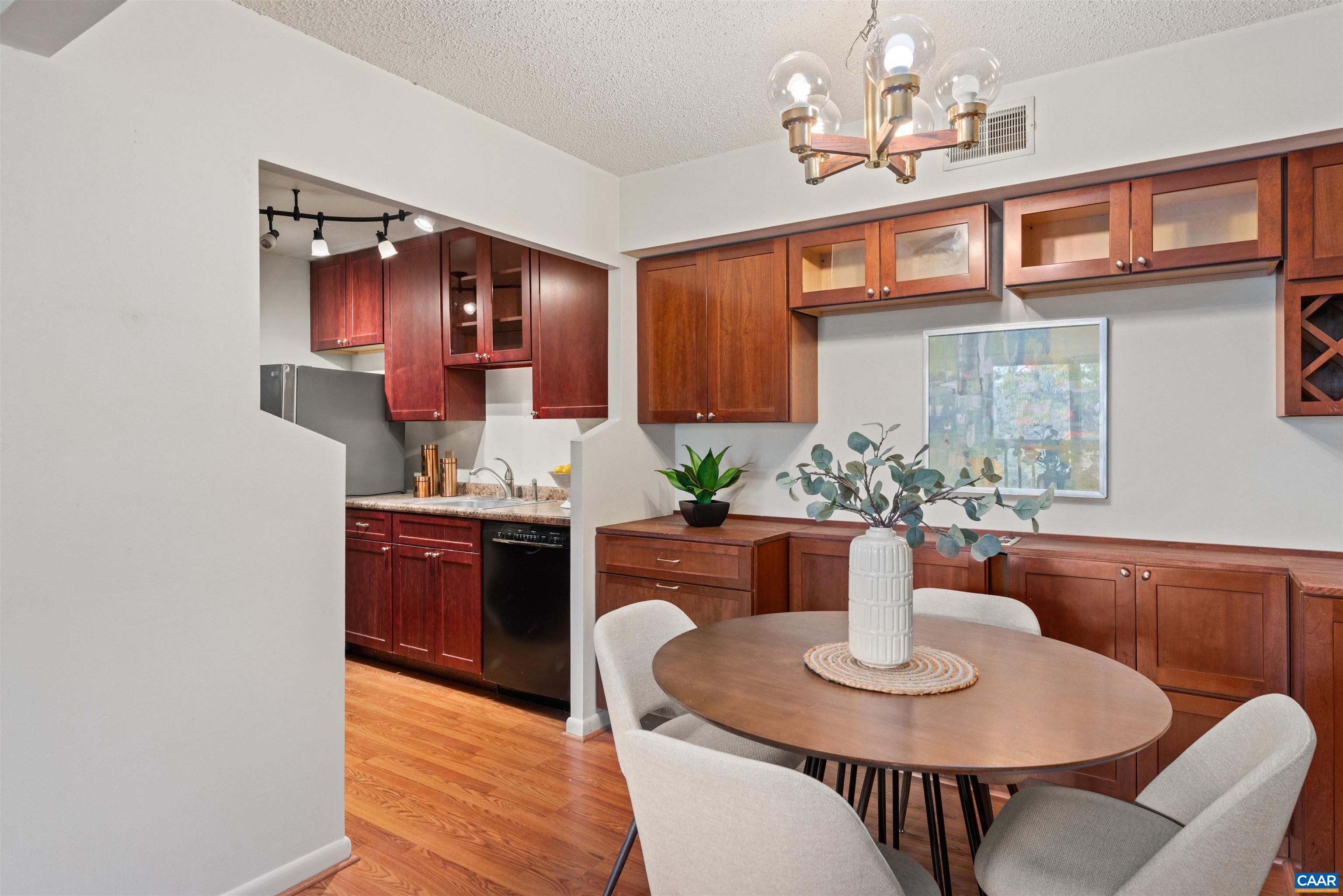 101 TURTLE CREEK RD Unit: 10