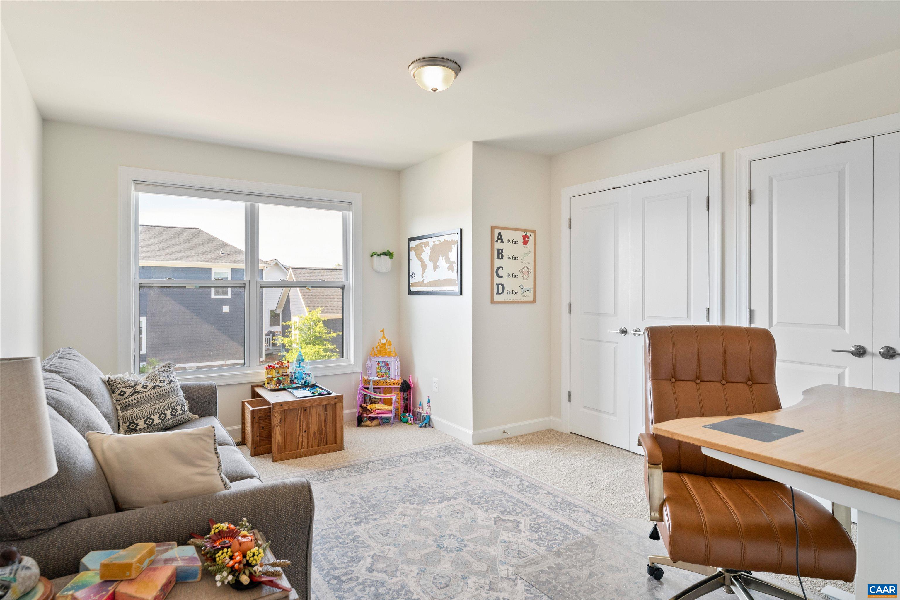 222 BISHOPGATE LN