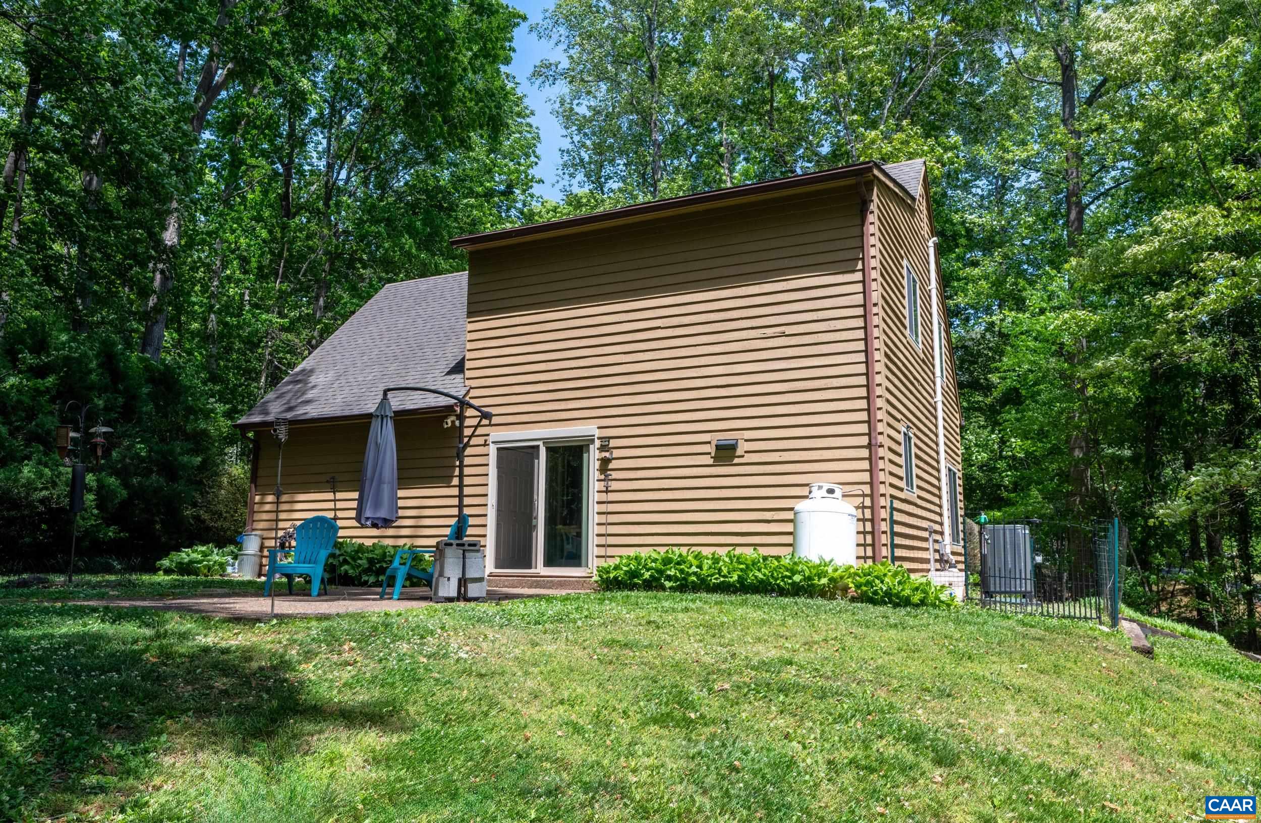 352 DANIELS RD