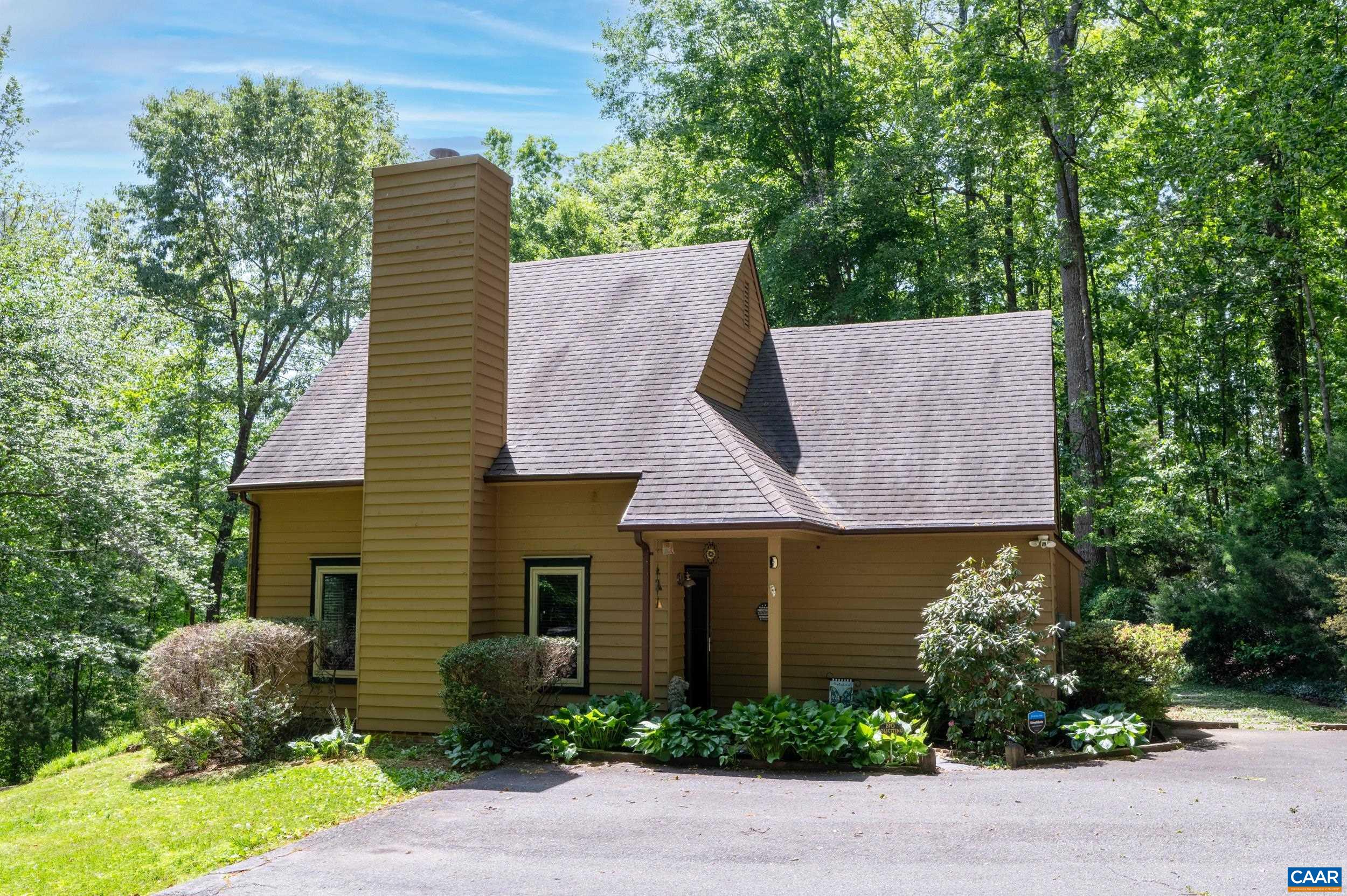 352 DANIELS RD