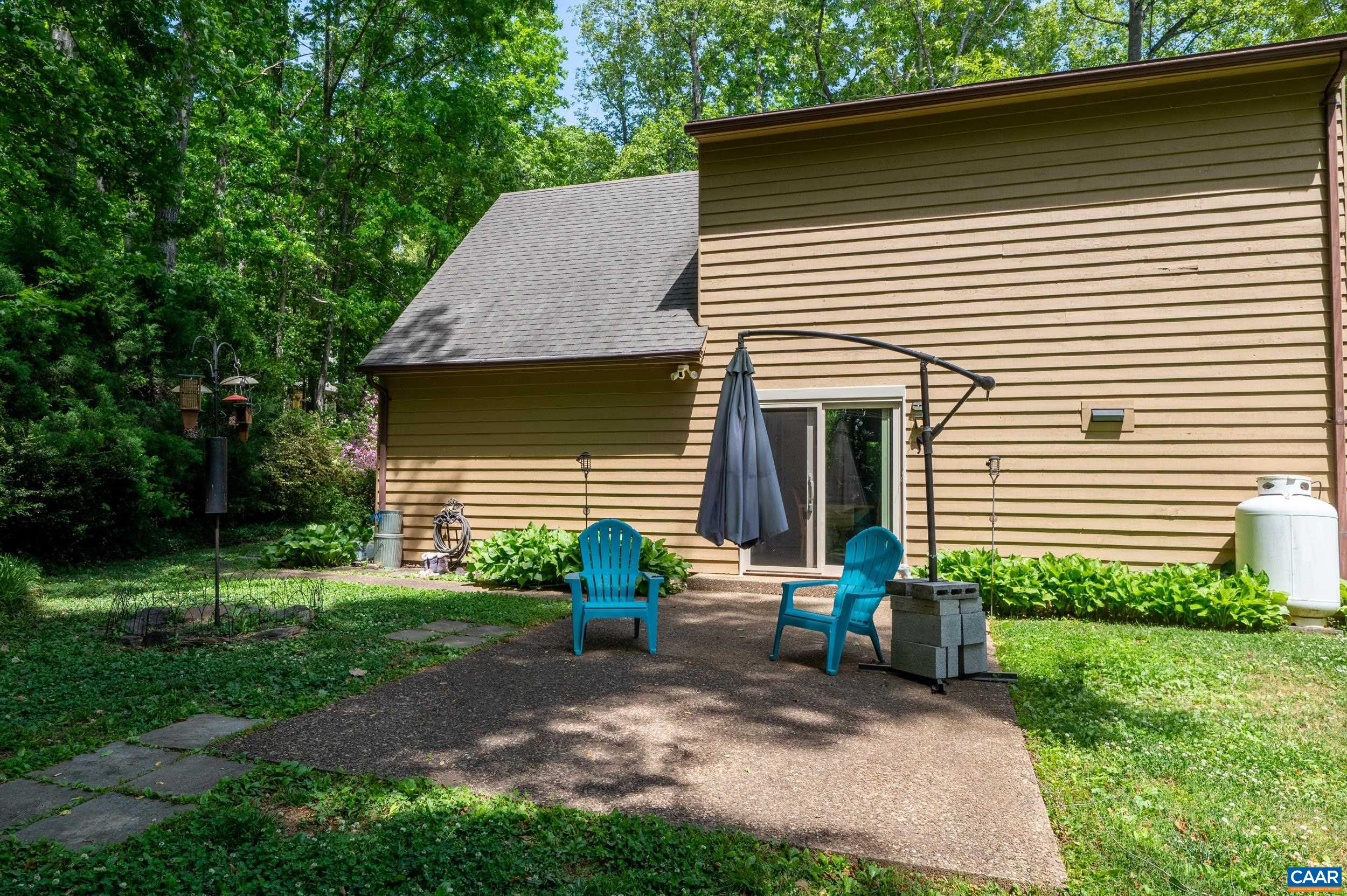 352 DANIELS RD