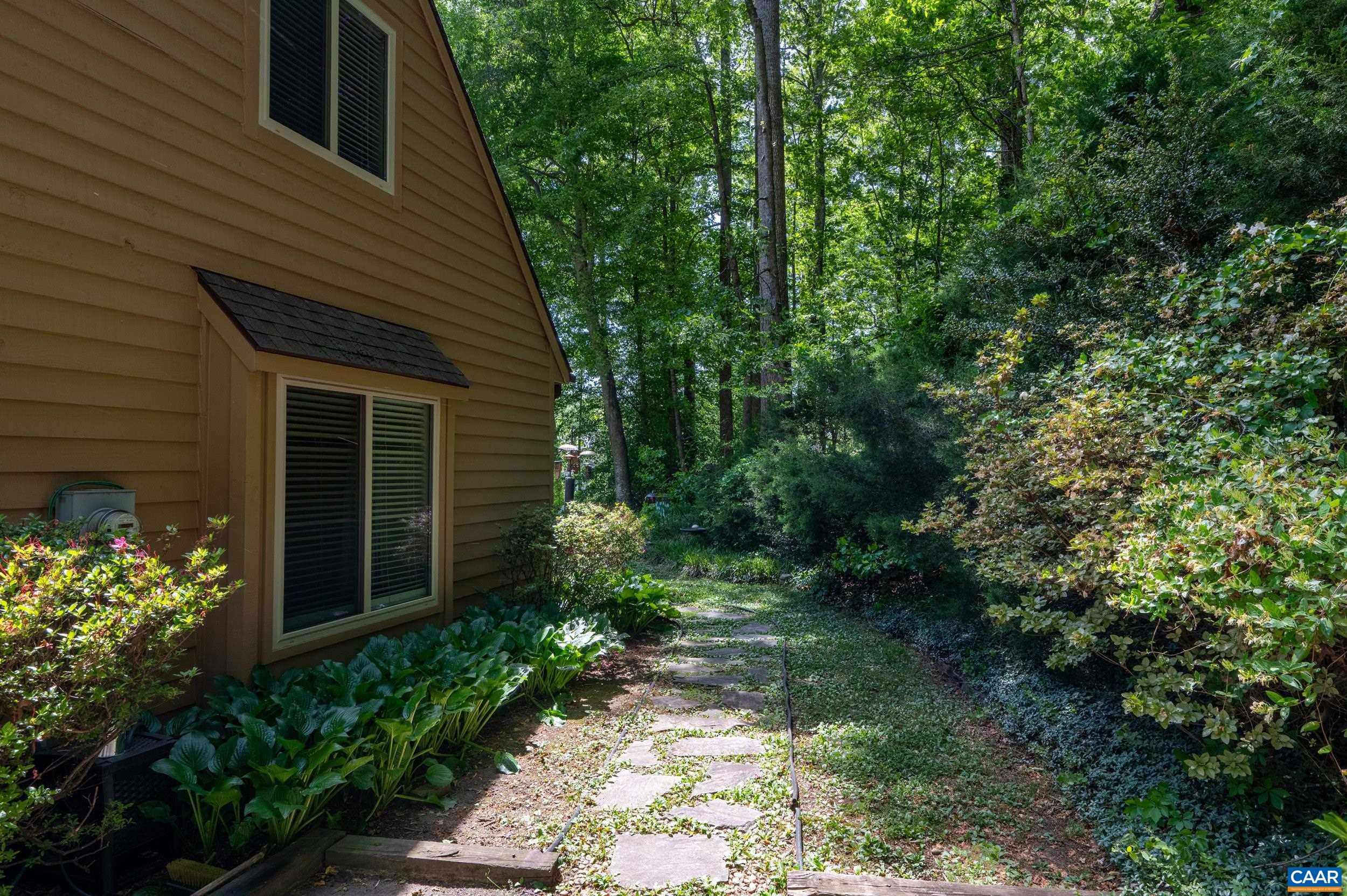 352 DANIELS RD