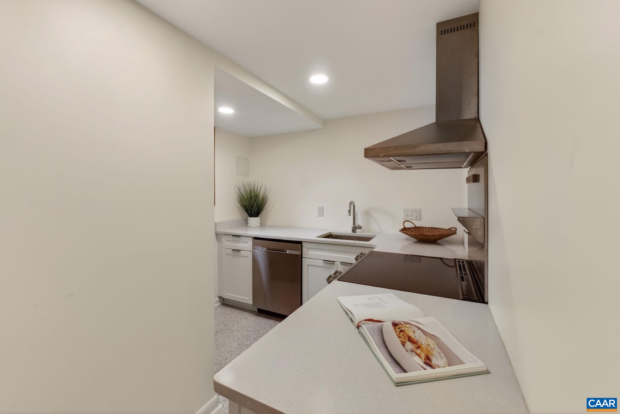 1408 BAKER ST