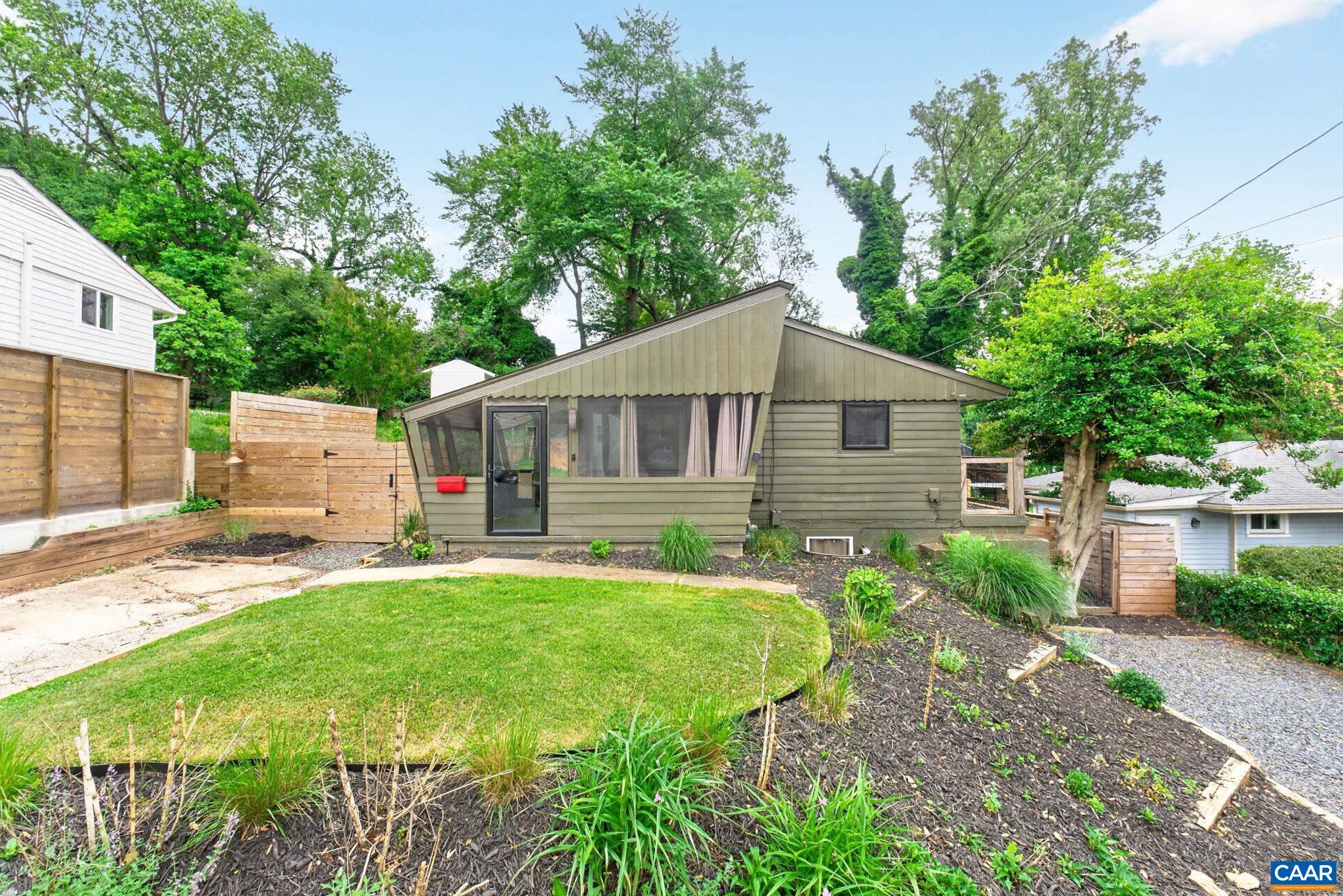 1408 BAKER ST