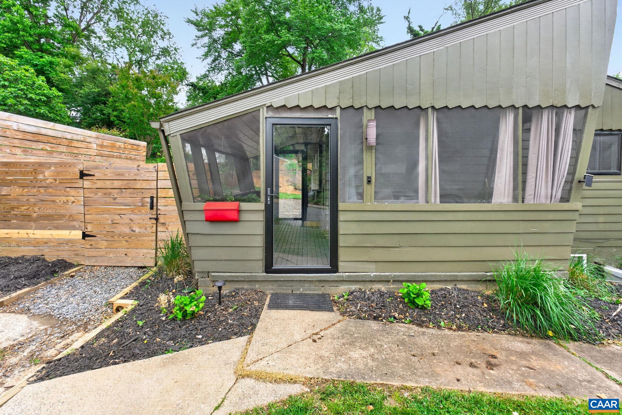 1408 BAKER ST