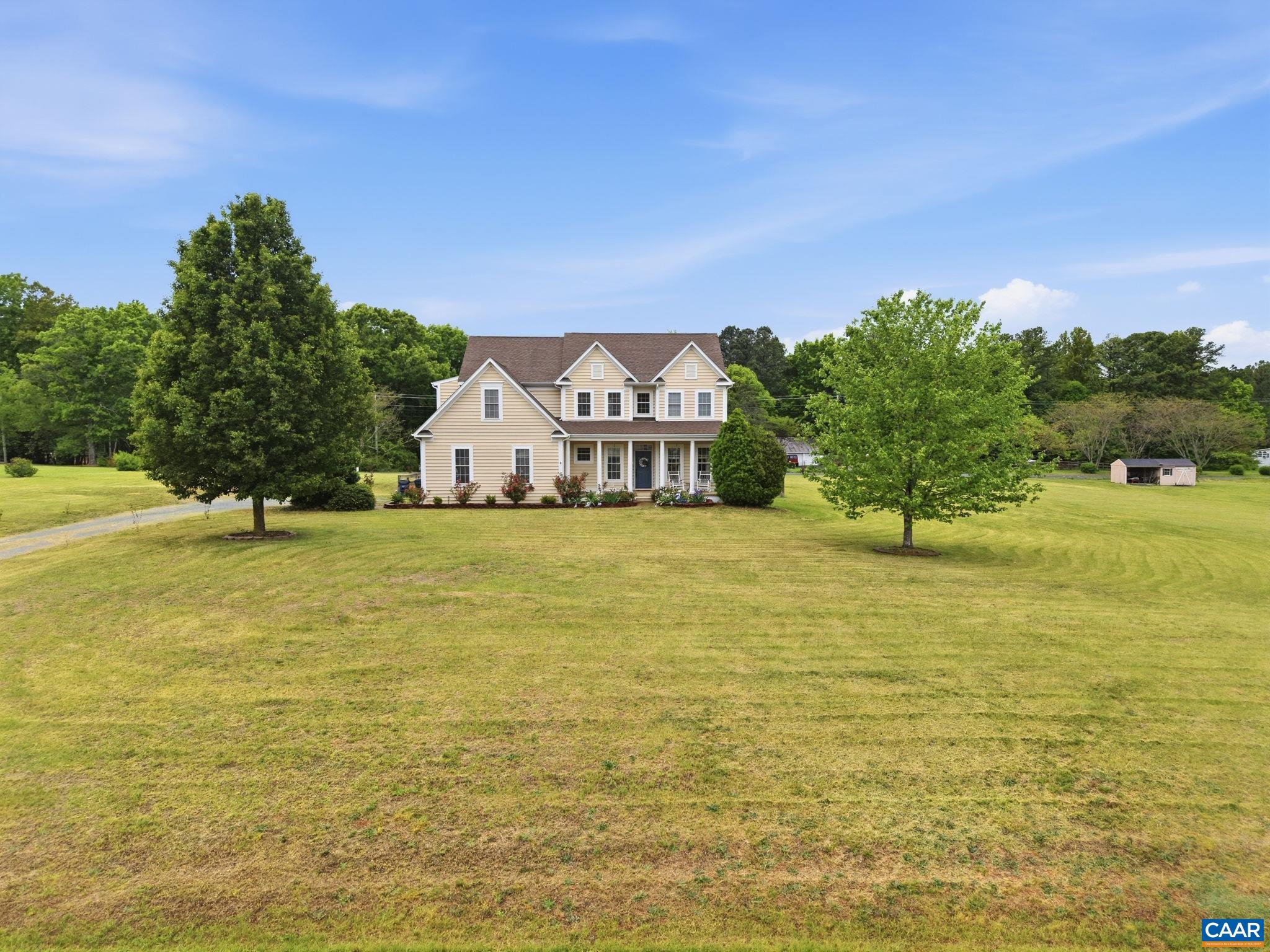 172 GLEBE LN