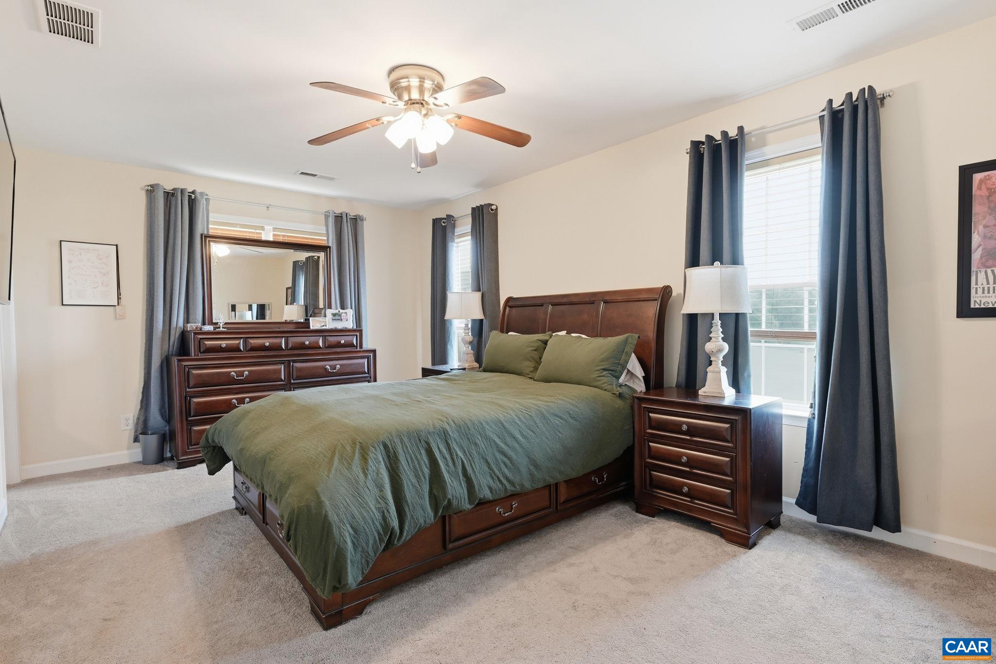 172 GLEBE LN