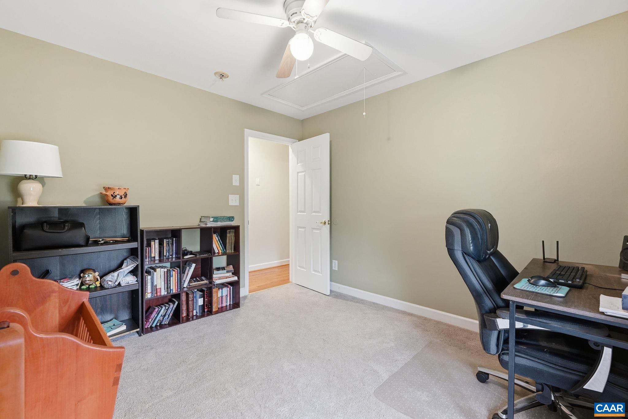 172 GLEBE LN