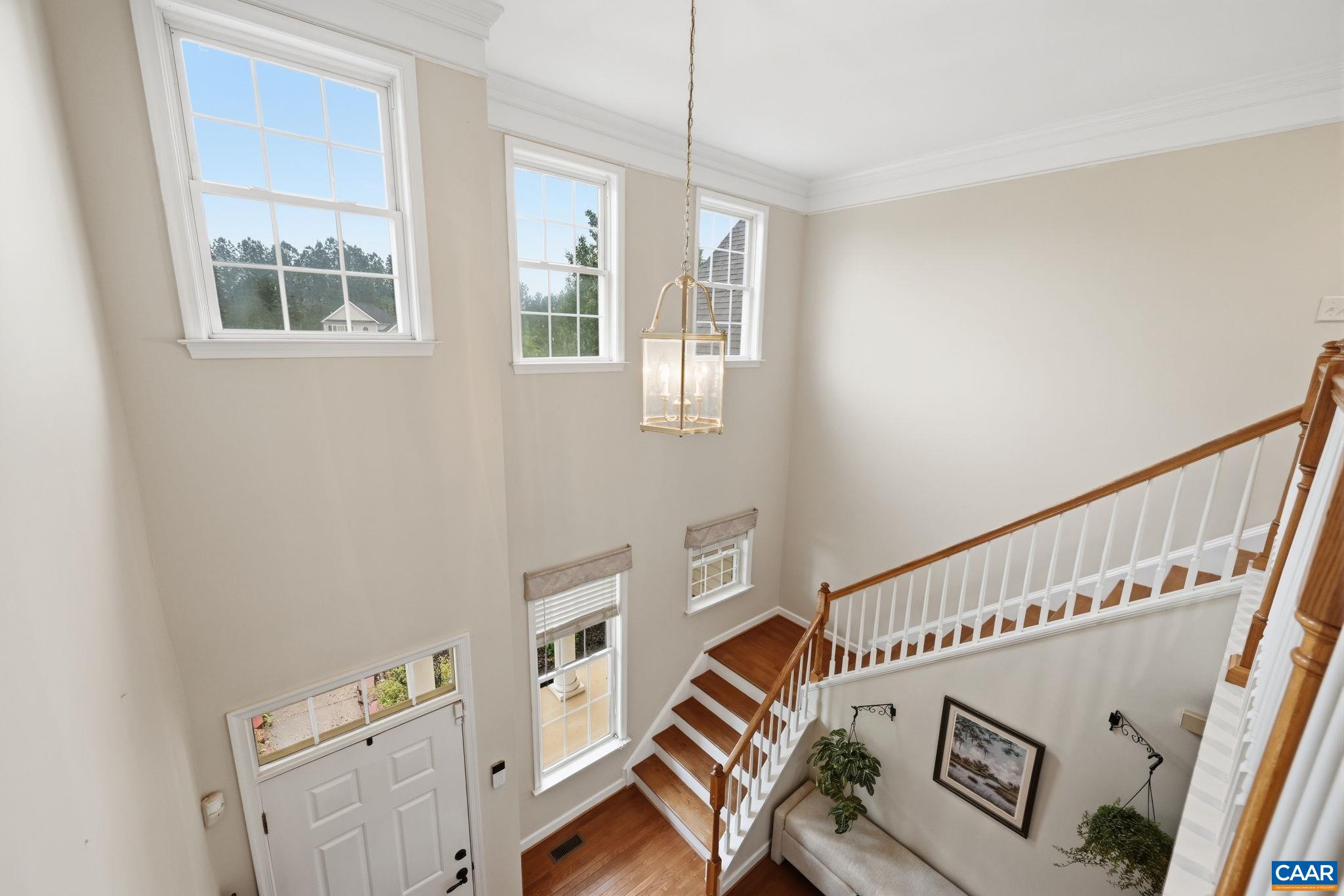 172 GLEBE LN