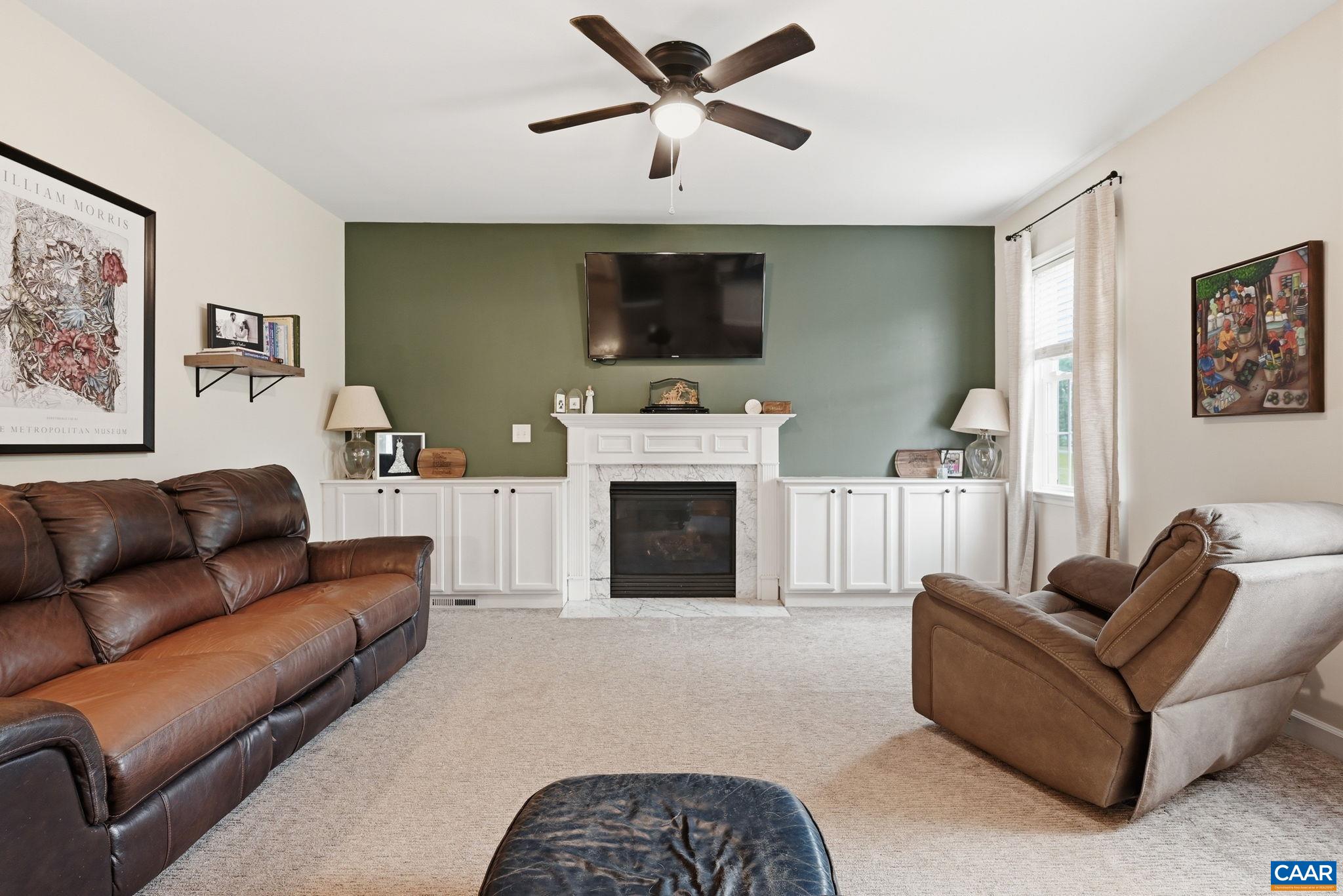 172 GLEBE LN