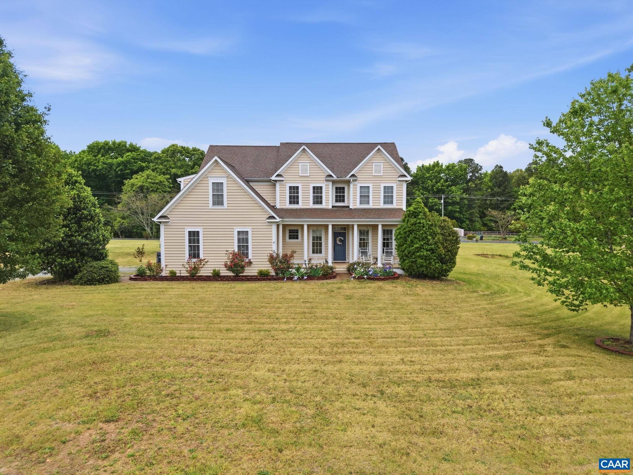 172 GLEBE LN
