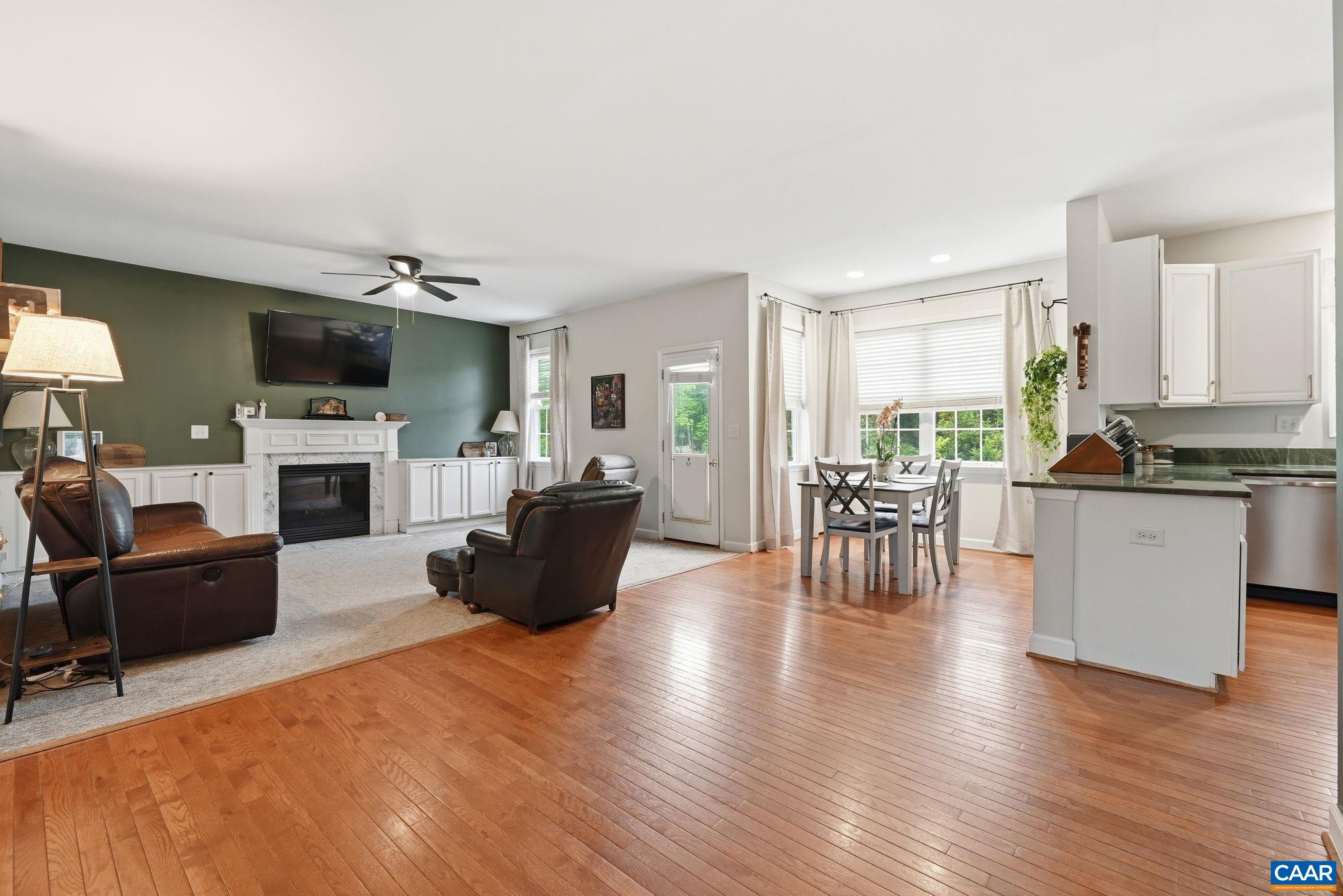 172 GLEBE LN