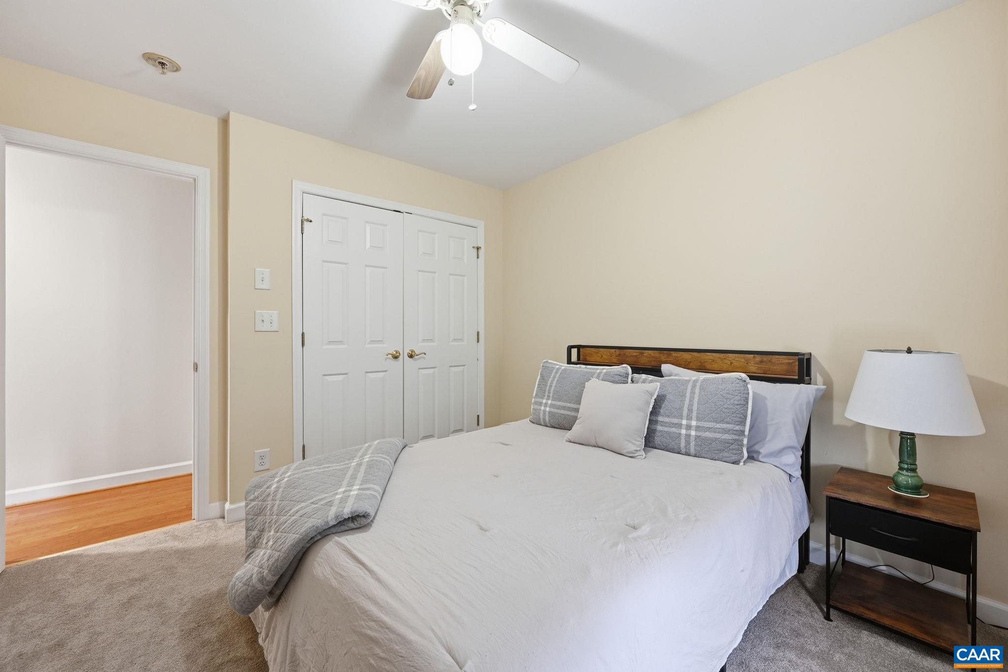 172 GLEBE LN