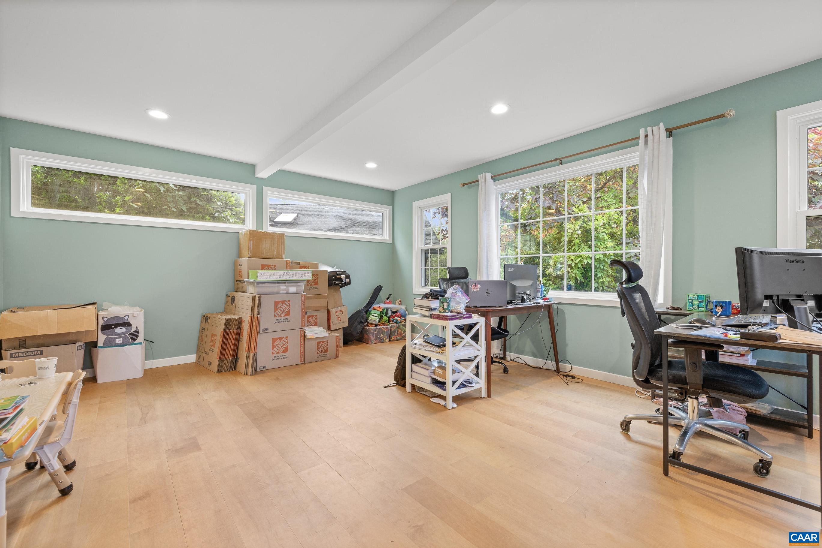 119 WESTWOOD CIR