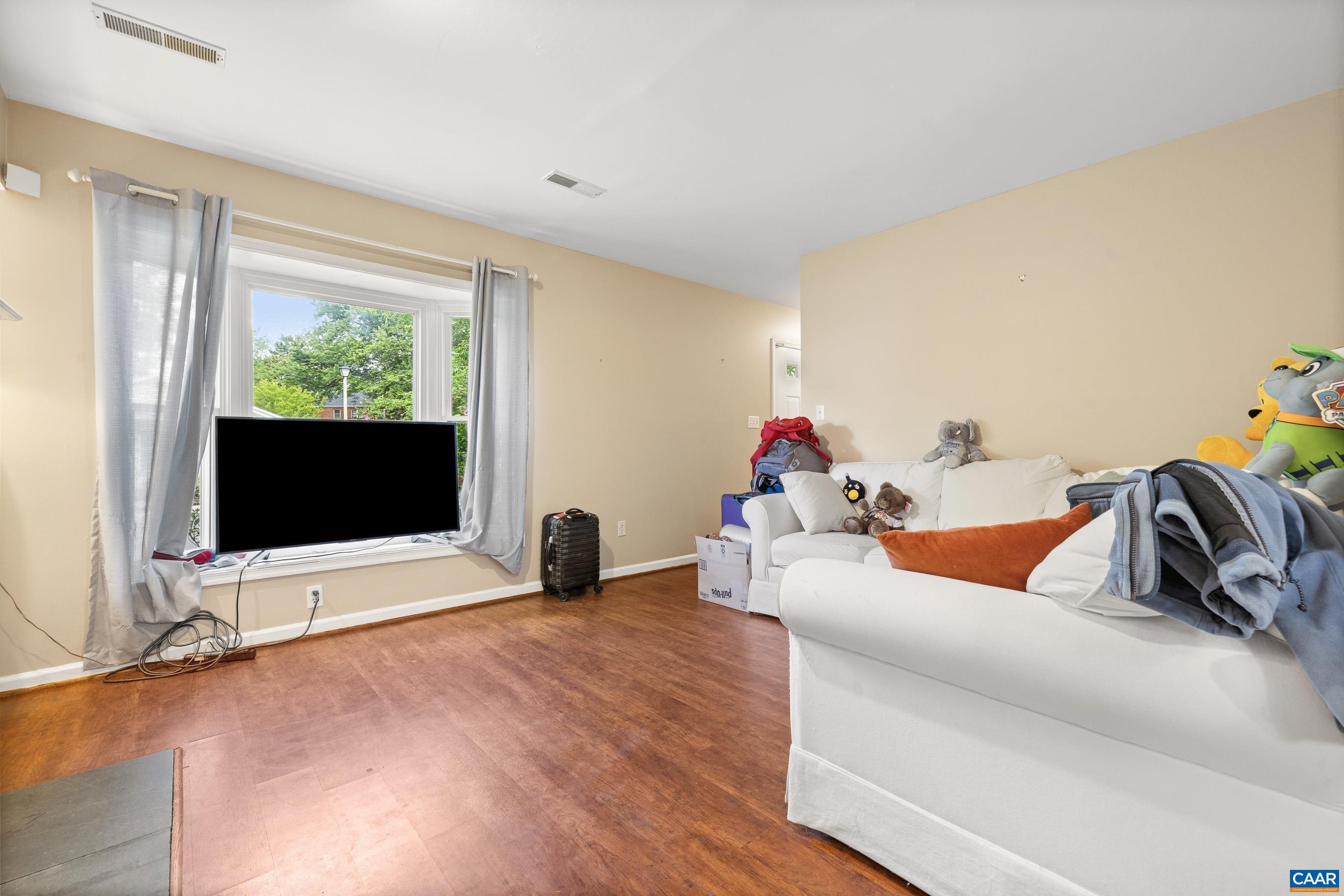 119 WESTWOOD CIR