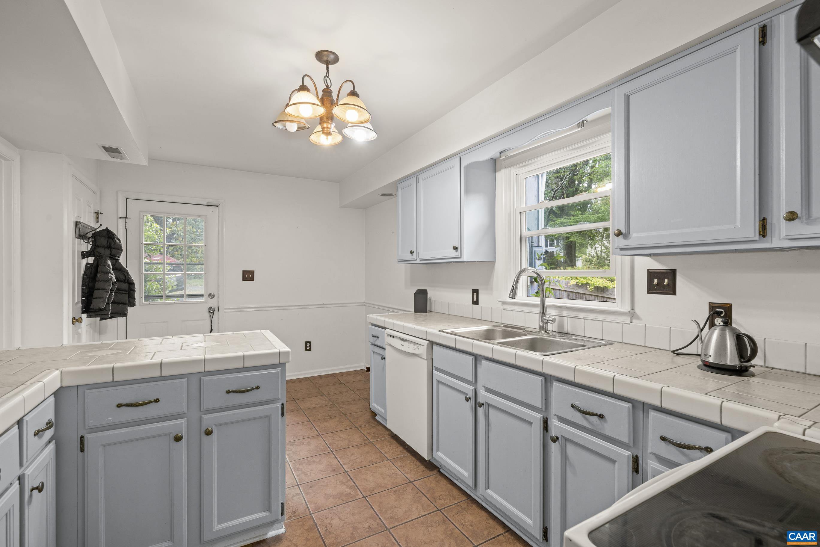 119 WESTWOOD CIR