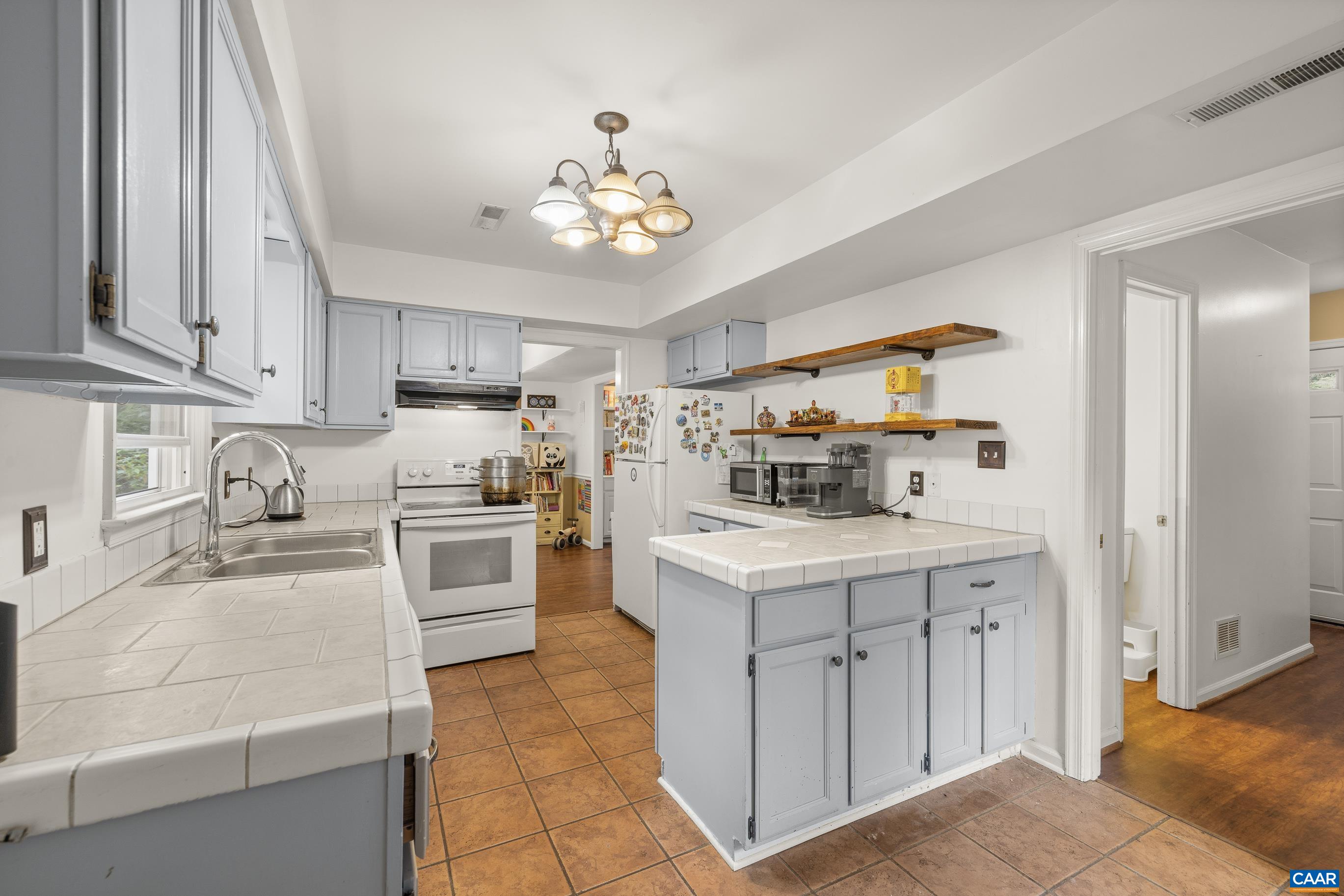 119 WESTWOOD CIR