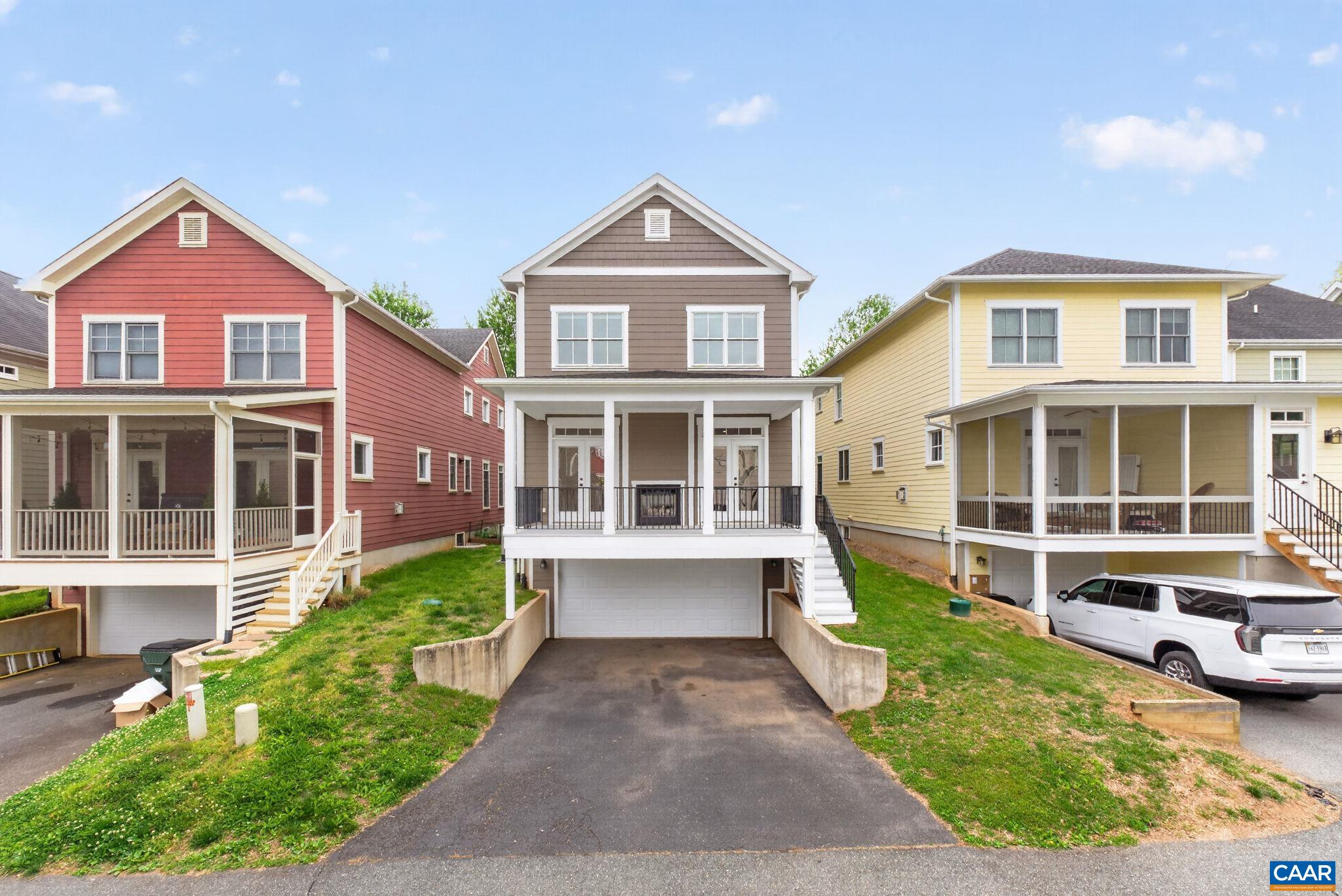 276 CLAREMONT LN