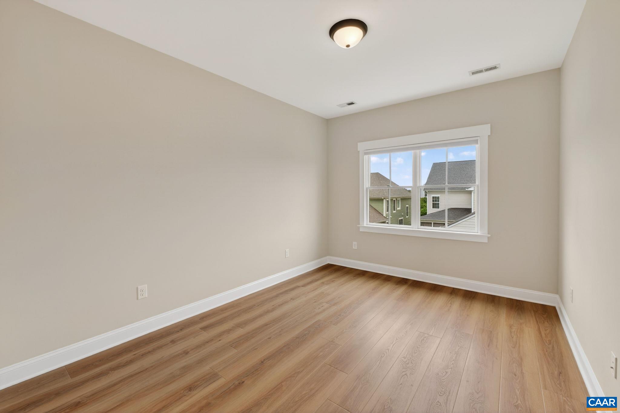 276 CLAREMONT LN