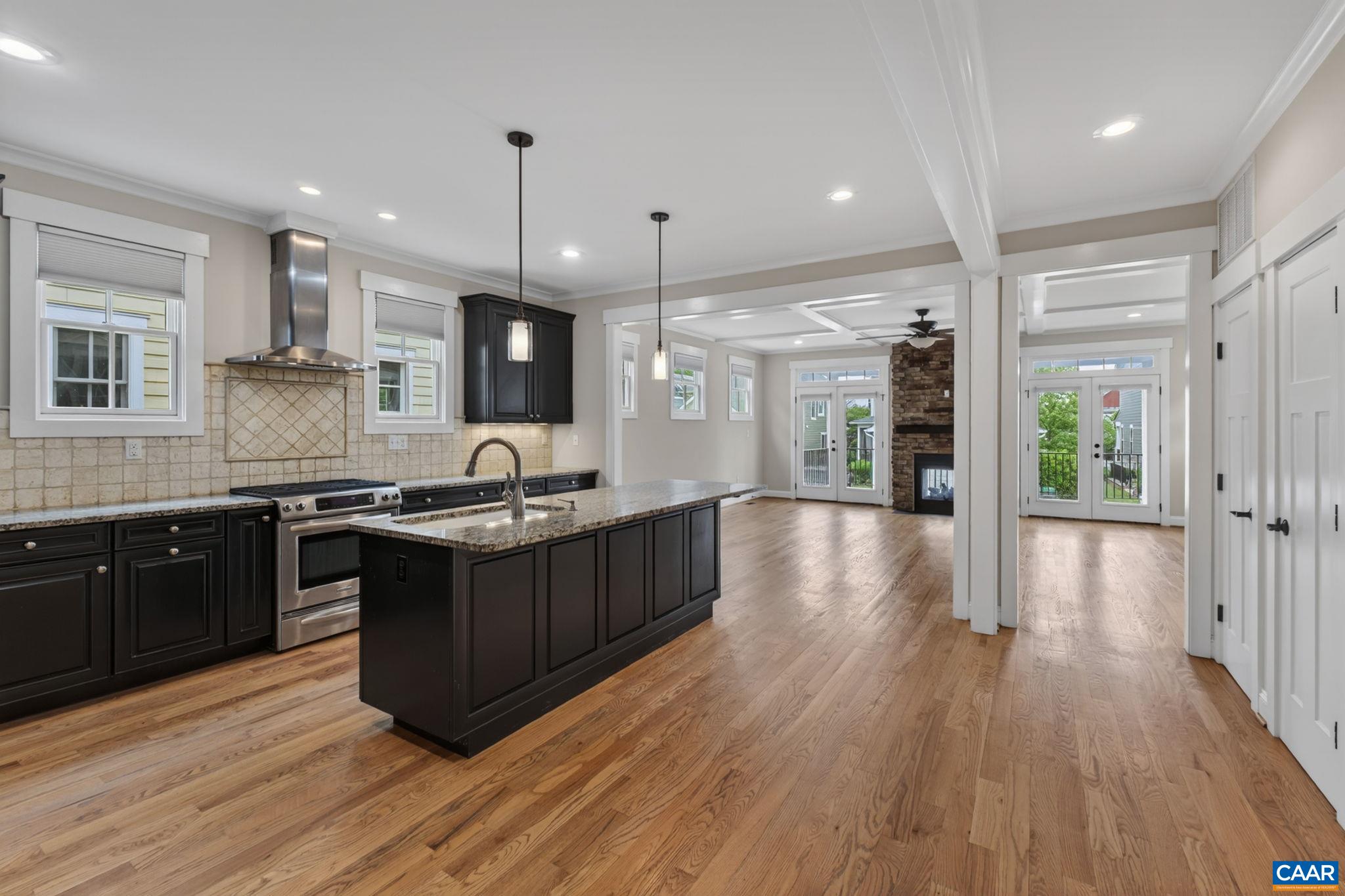 276 CLAREMONT LN