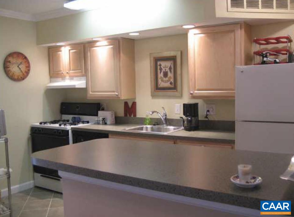 111 HESSIAN HILLS RDG Unit: 2