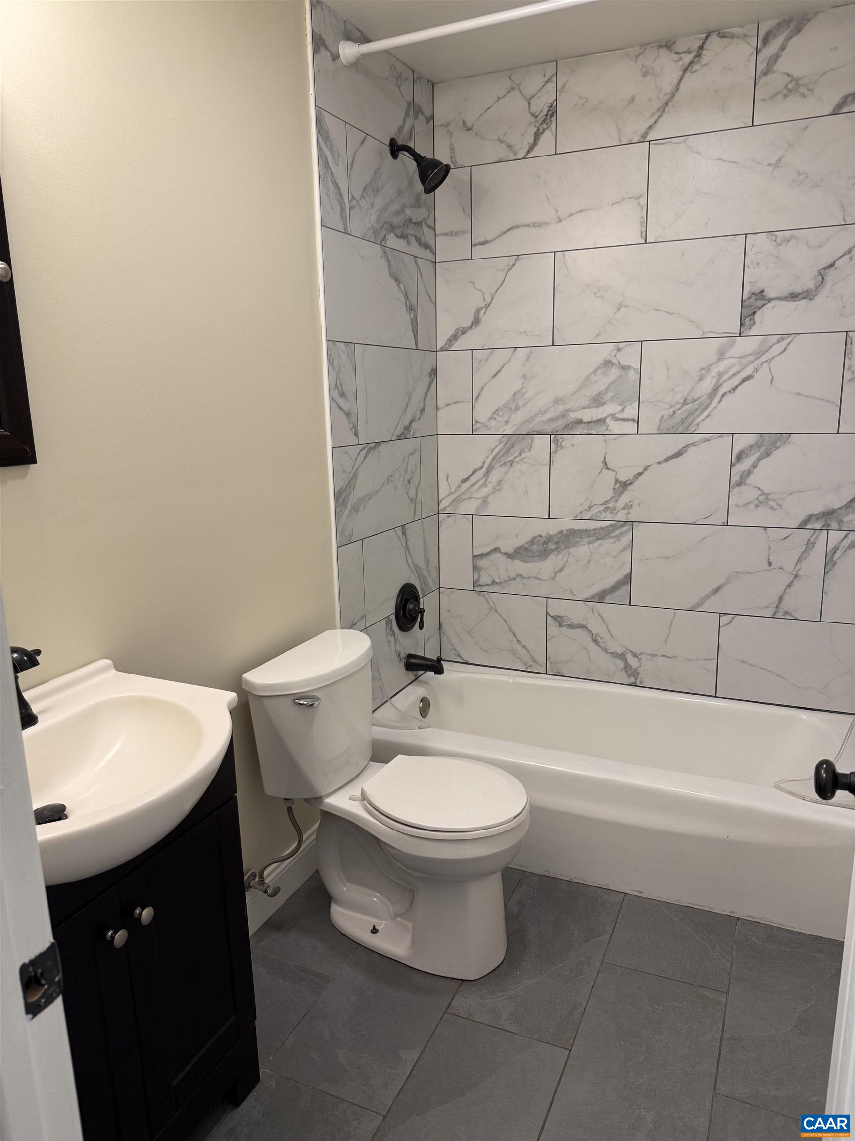 111 HESSIAN HILLS RDG Unit: 2