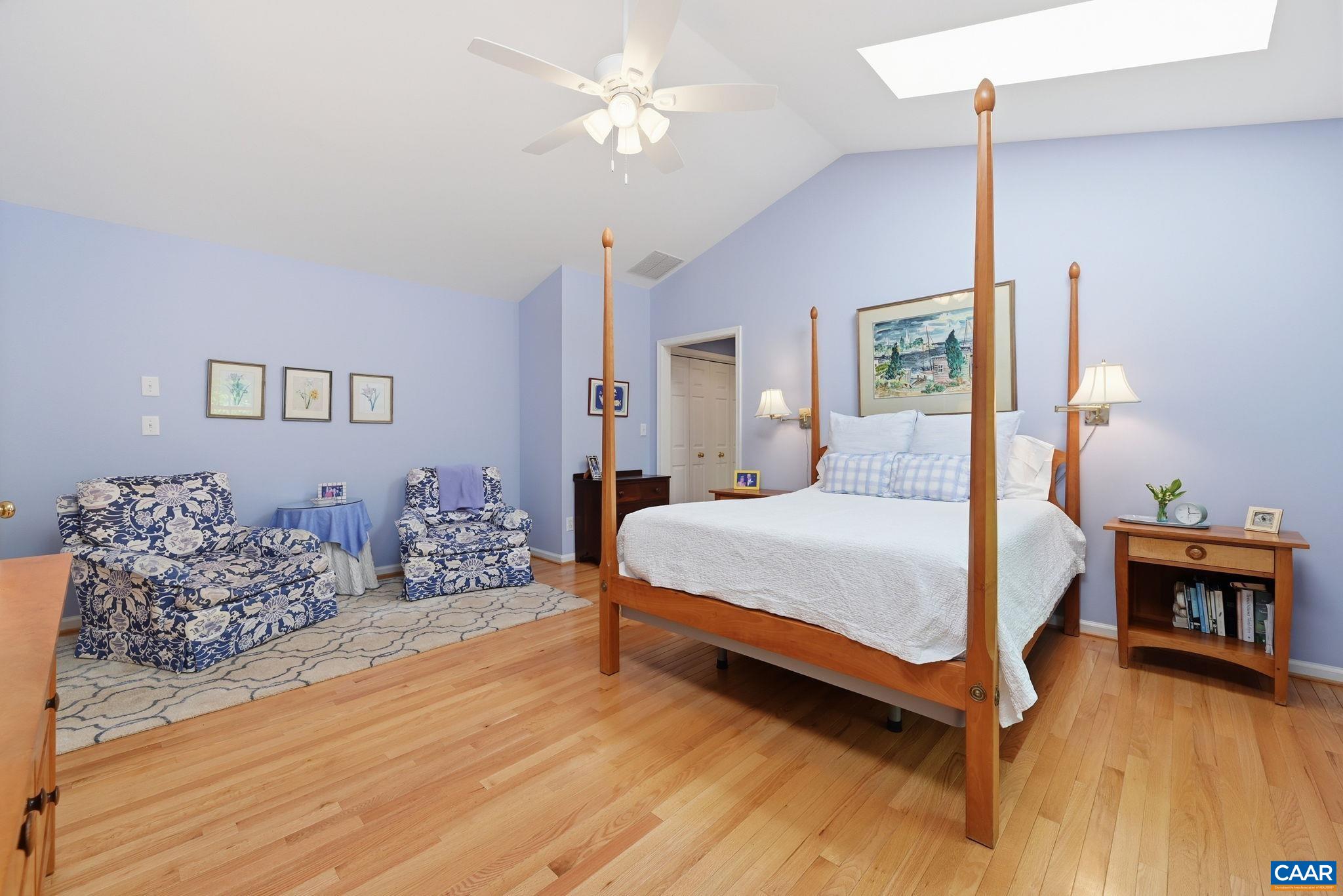 1260 RIVER CHASE LN