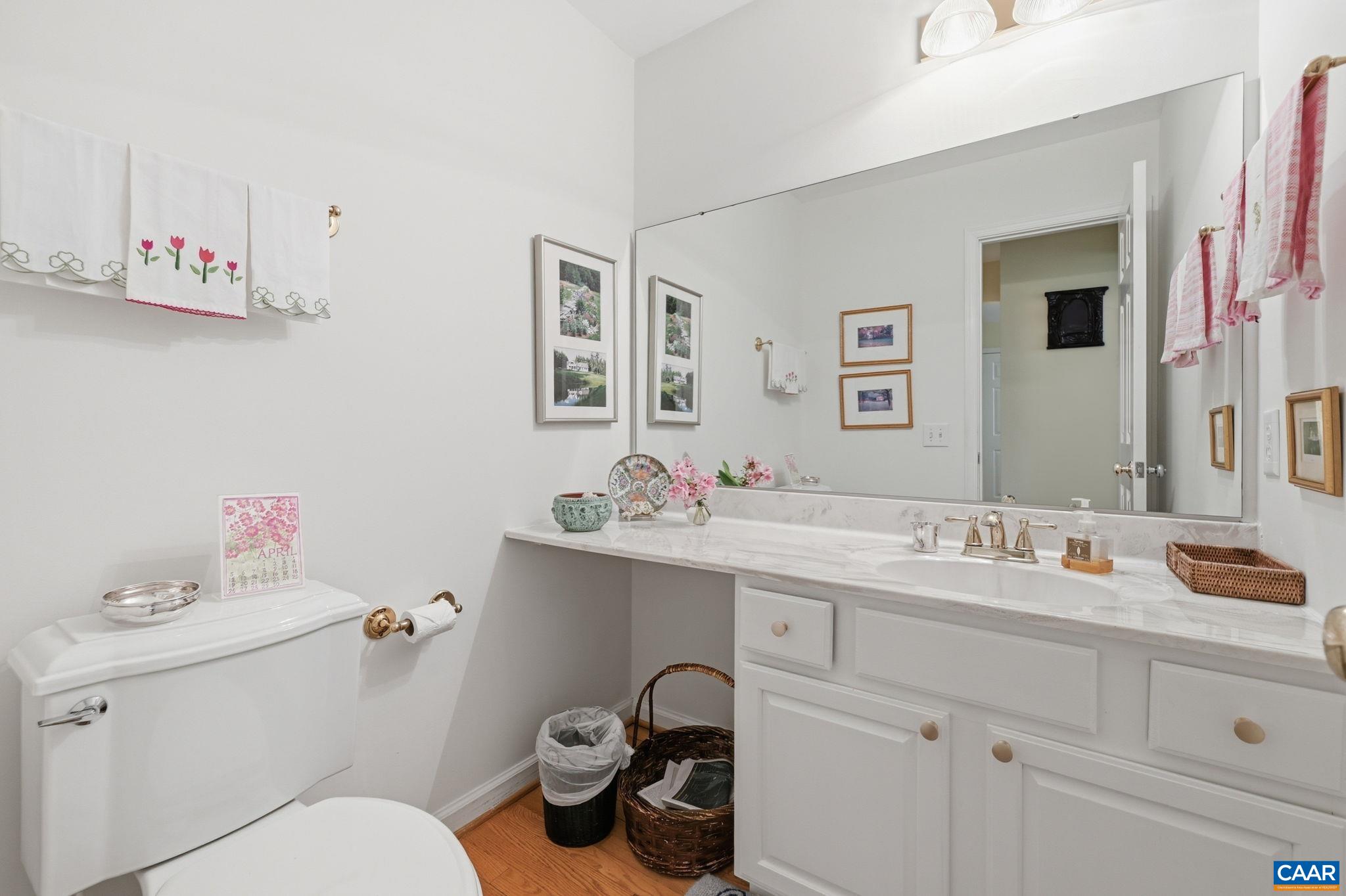 1260 RIVER CHASE LN