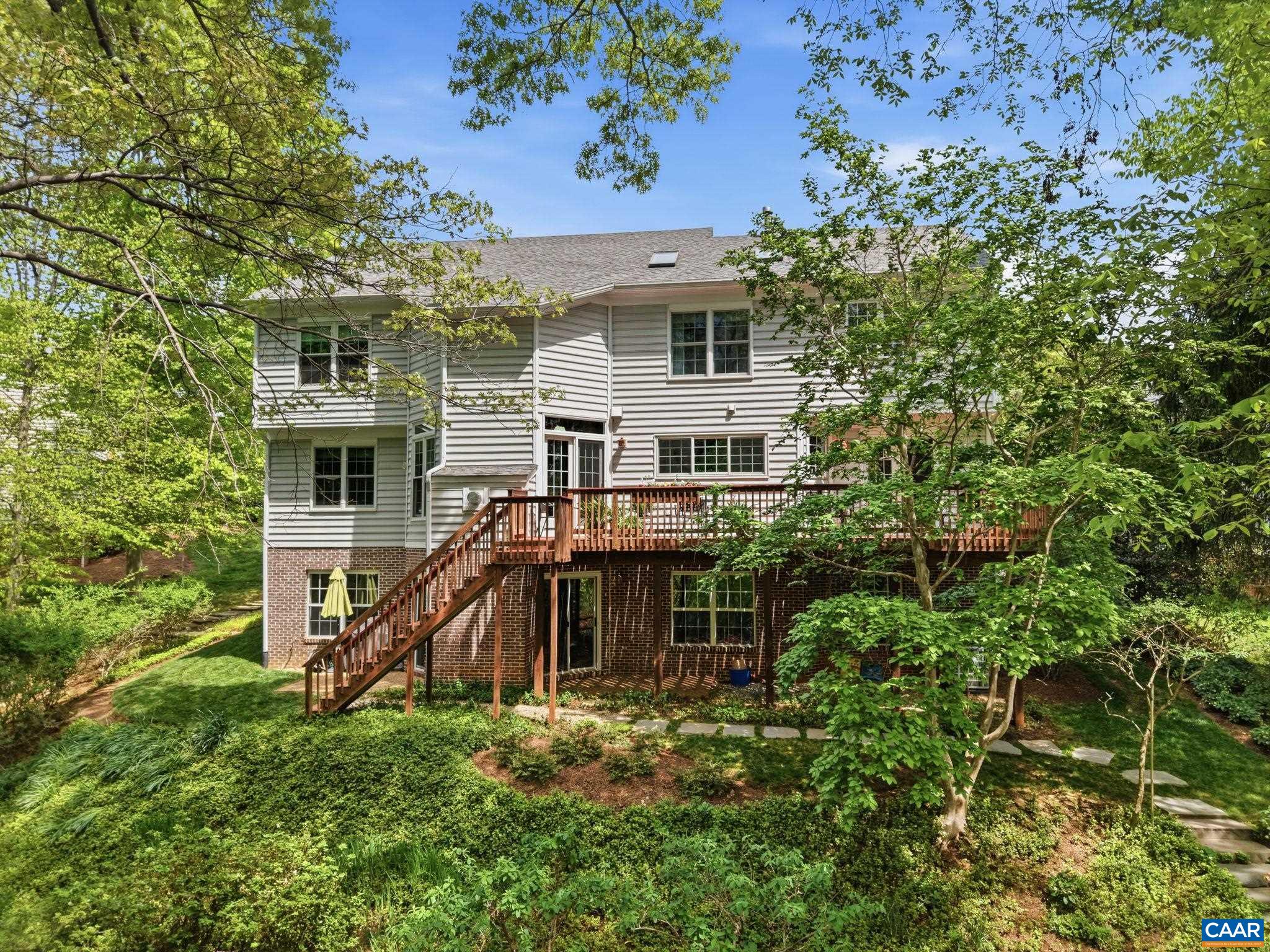 1260 RIVER CHASE LN