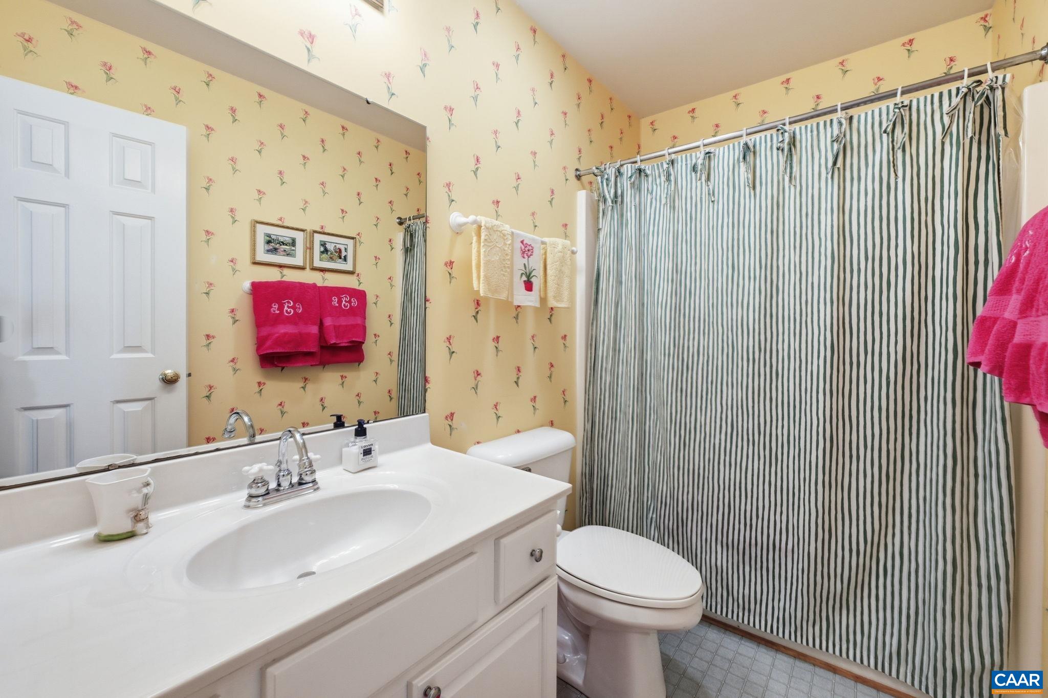 1260 RIVER CHASE LN