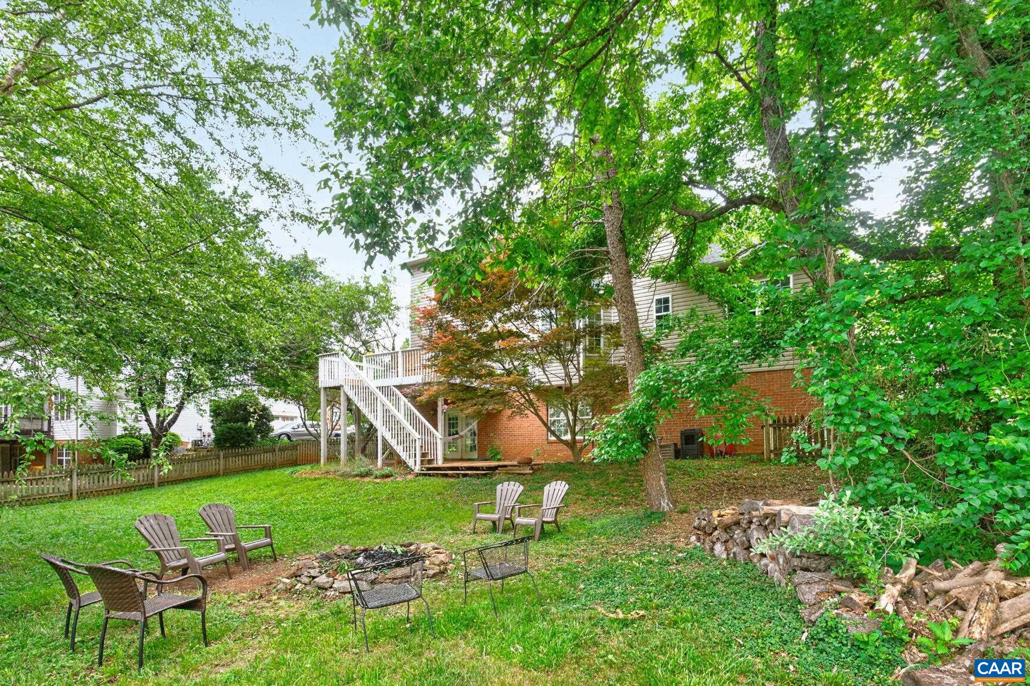 1086 OLYMPIA DR