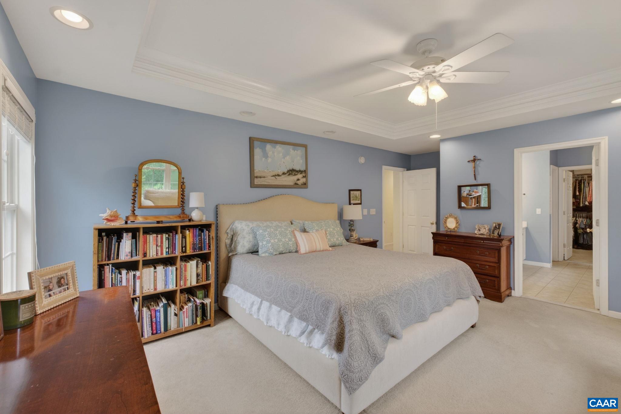 1086 OLYMPIA DR