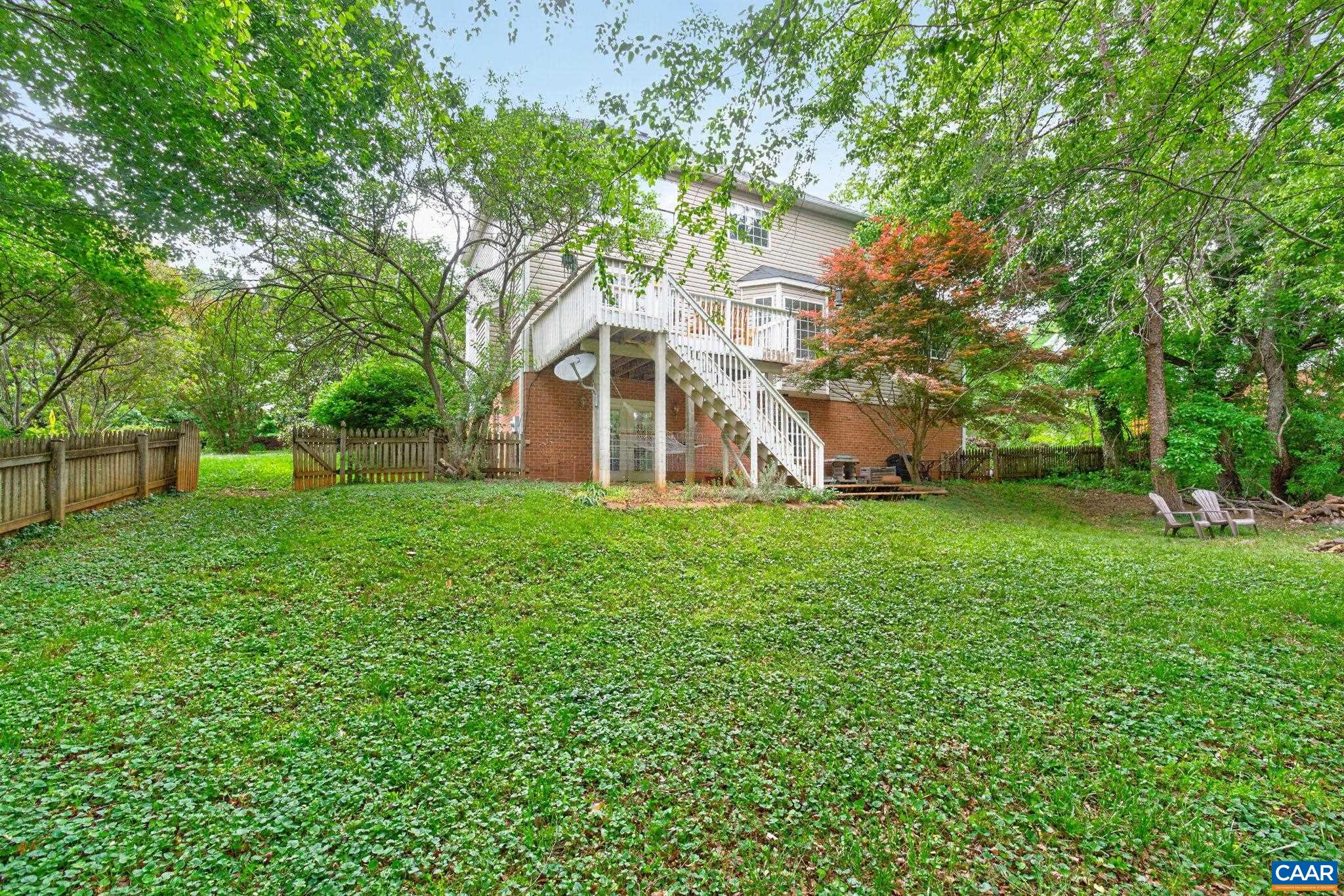 1086 OLYMPIA DR