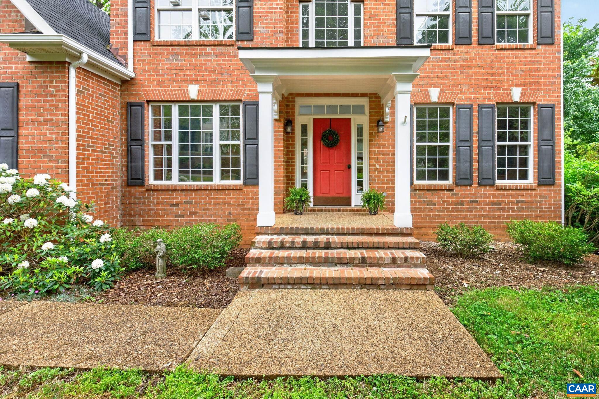 1086 OLYMPIA DR
