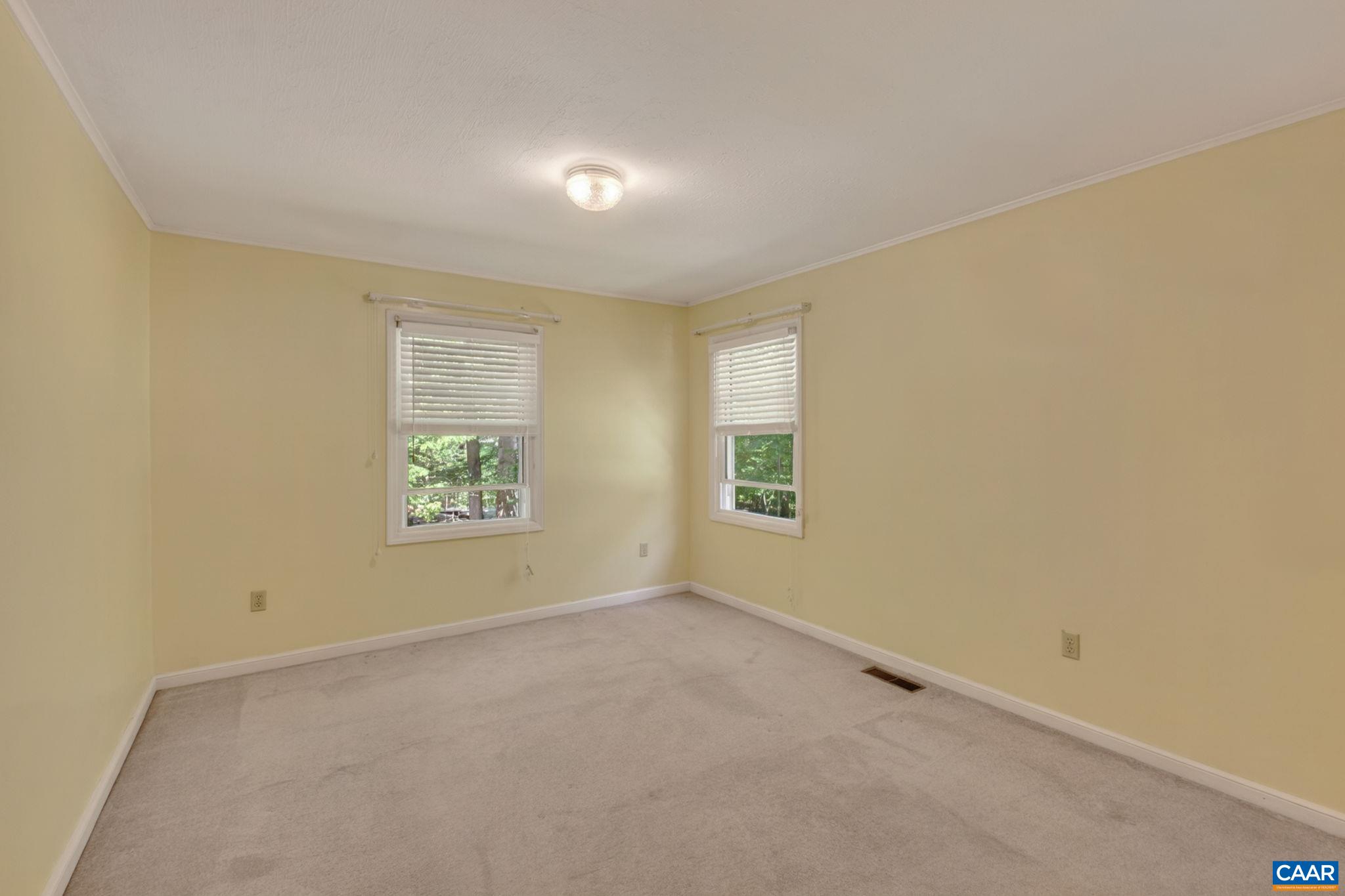 1333 AUBURN DR